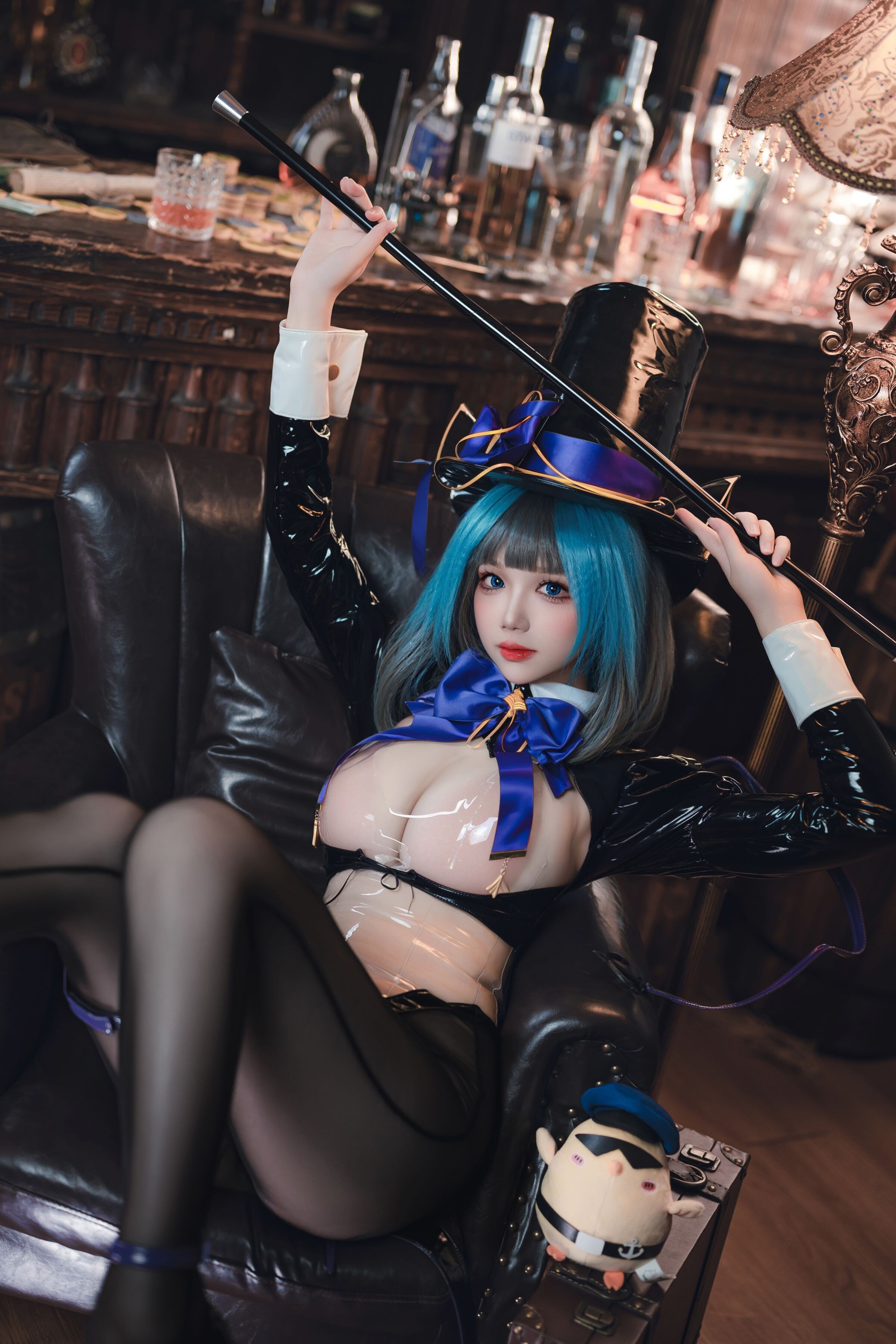 Snow Clear 24 Halloween Cheshire Magician