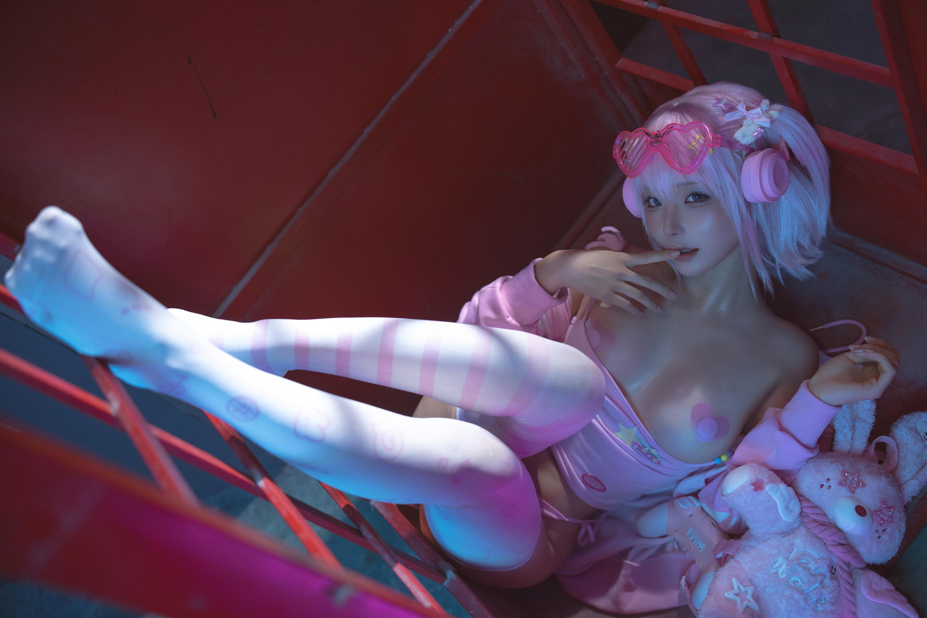 Chun Momo Esports Girl 342P1V Cosplay Photo Set