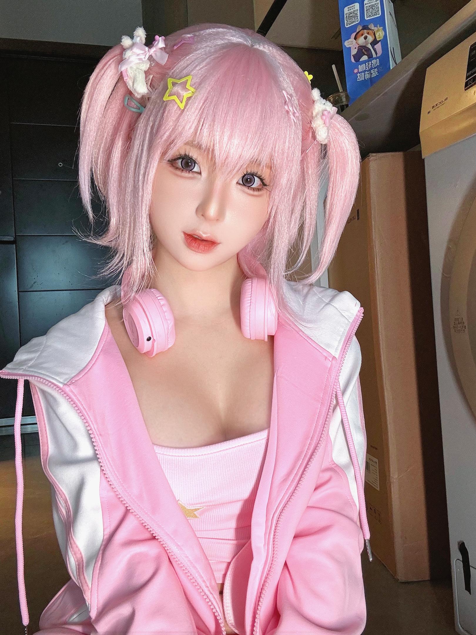Bo anh cosplay Chun Momo Esports Girl 342P1V
