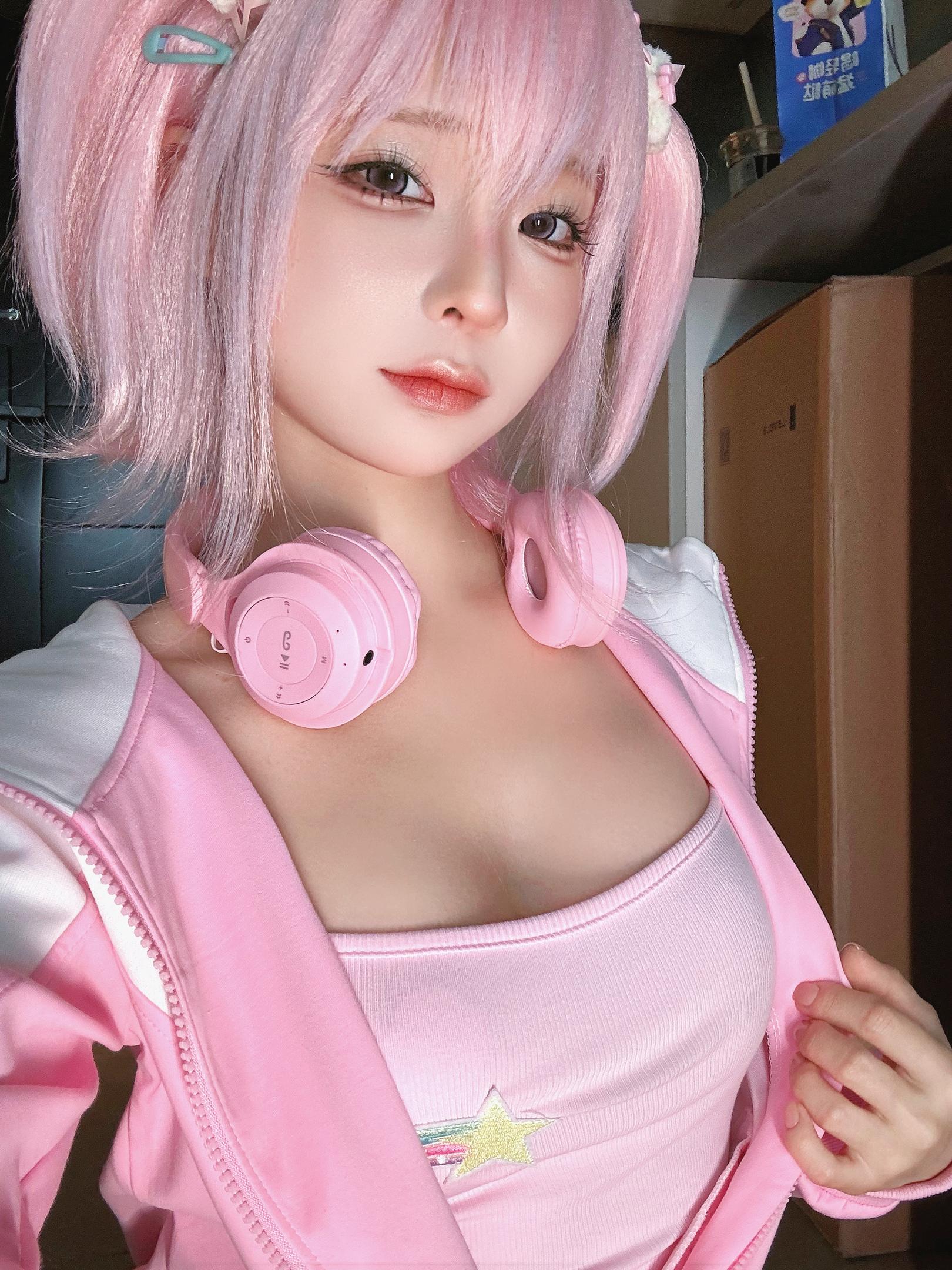 Bo anh cosplay Chun Momo Esports Girl 342P1V