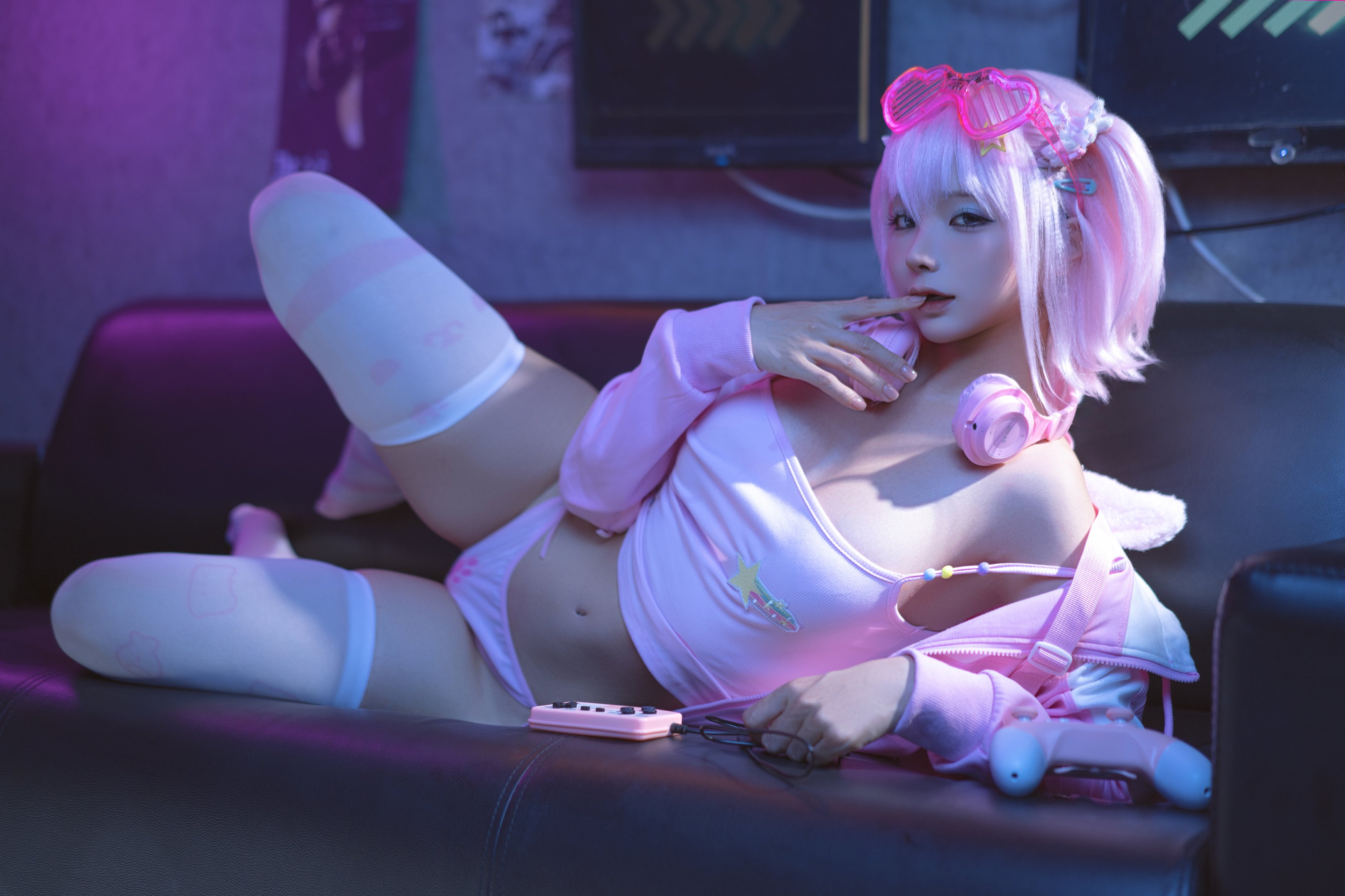 Chun Momo 'e스포츠 소녀' 342P1V 코스프레 사진 세트
