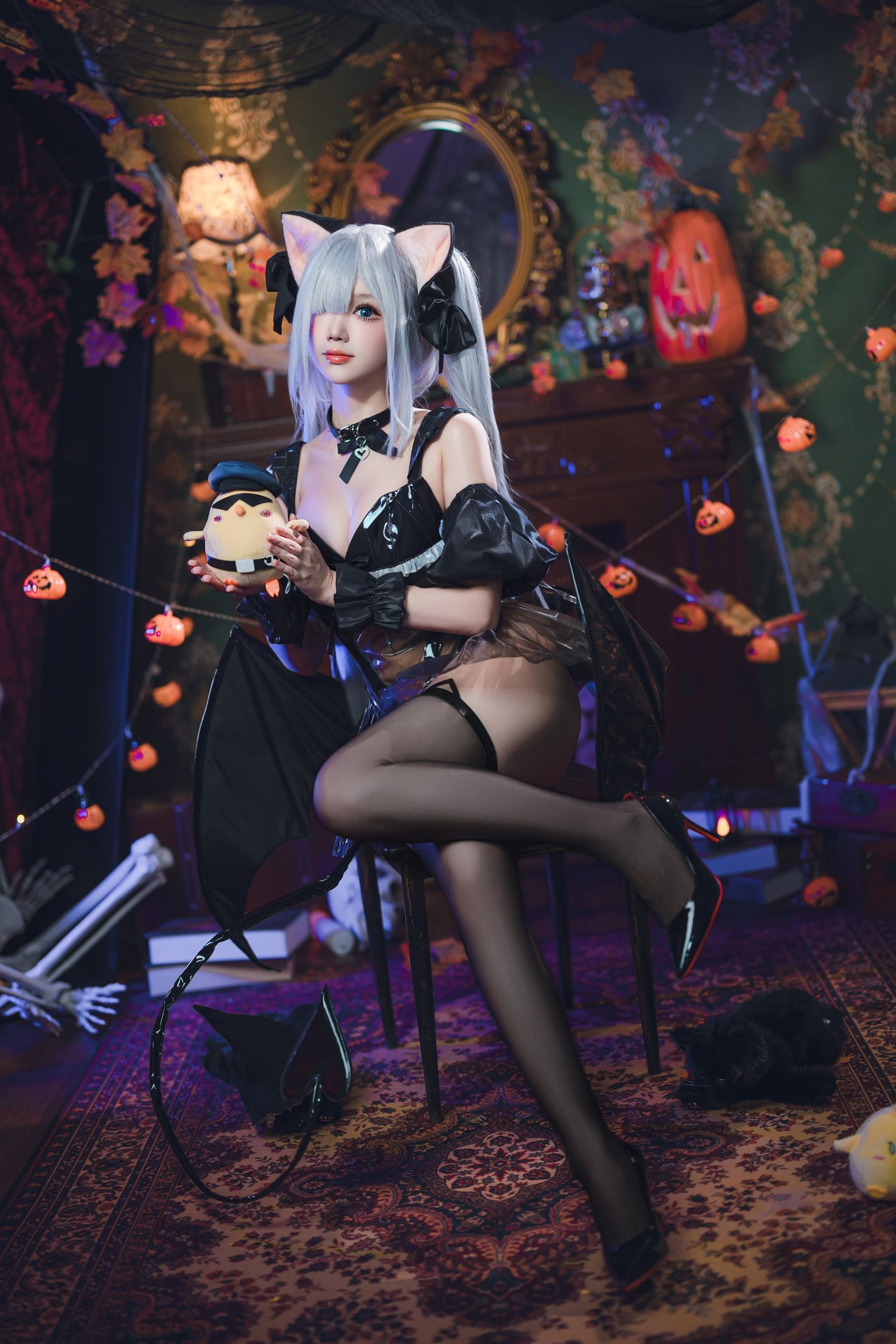 Tuyết Thanh Astra 24 Halloween Janus