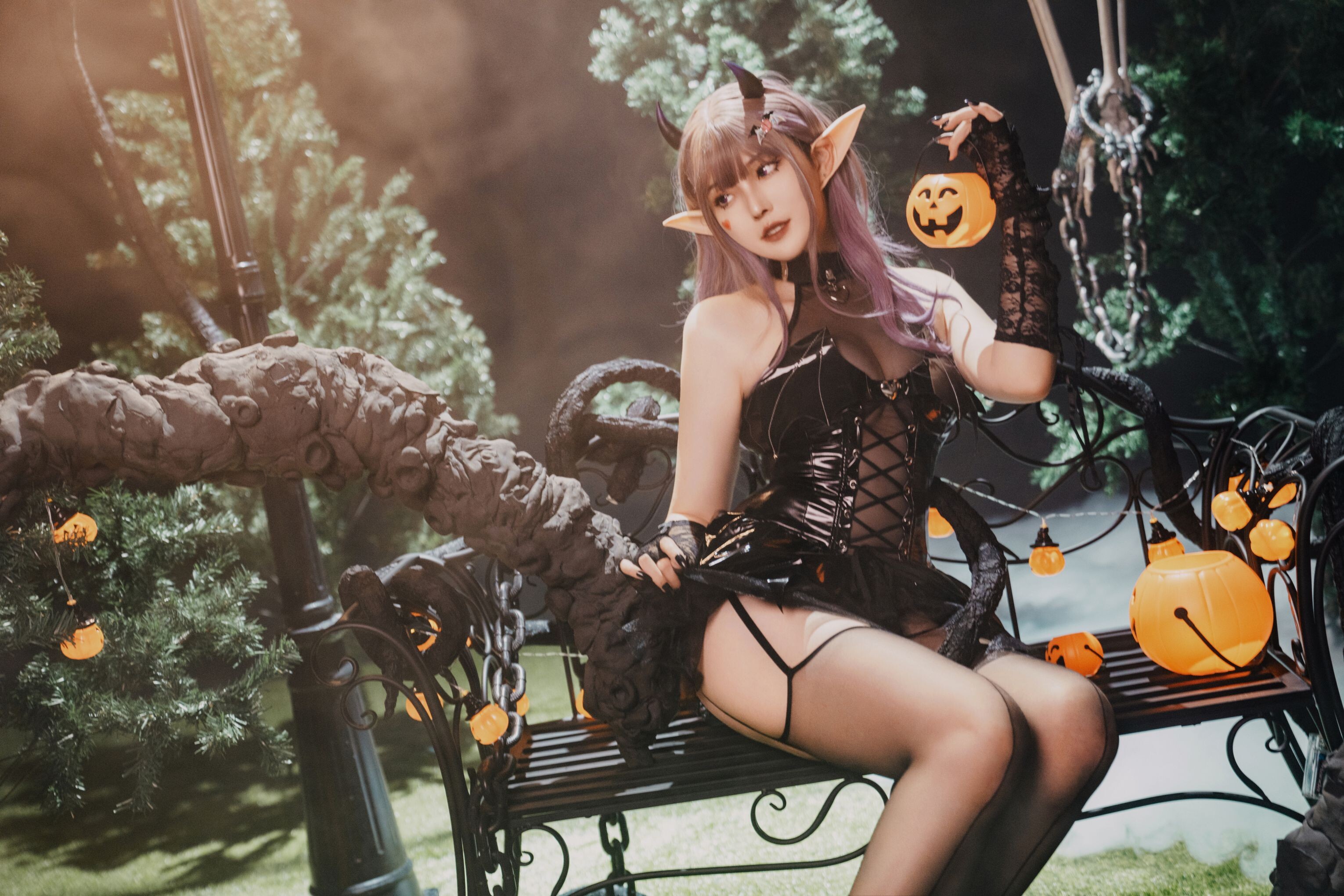 Natsuko - Halloween Phù thủy nhỏ 52P1V