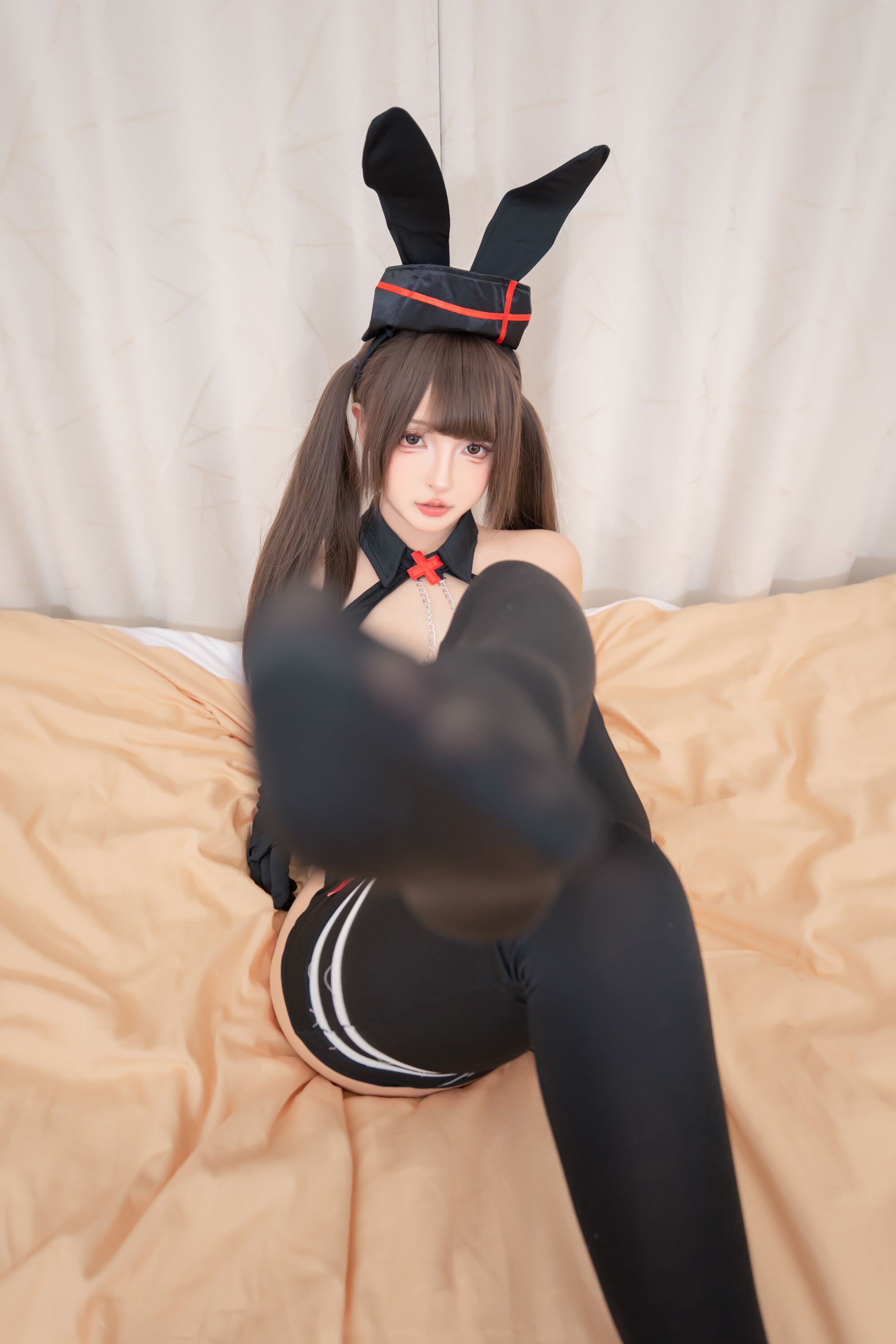 Kagura-saka Mafuyu - Y tá Thỏ Đen 75P1V