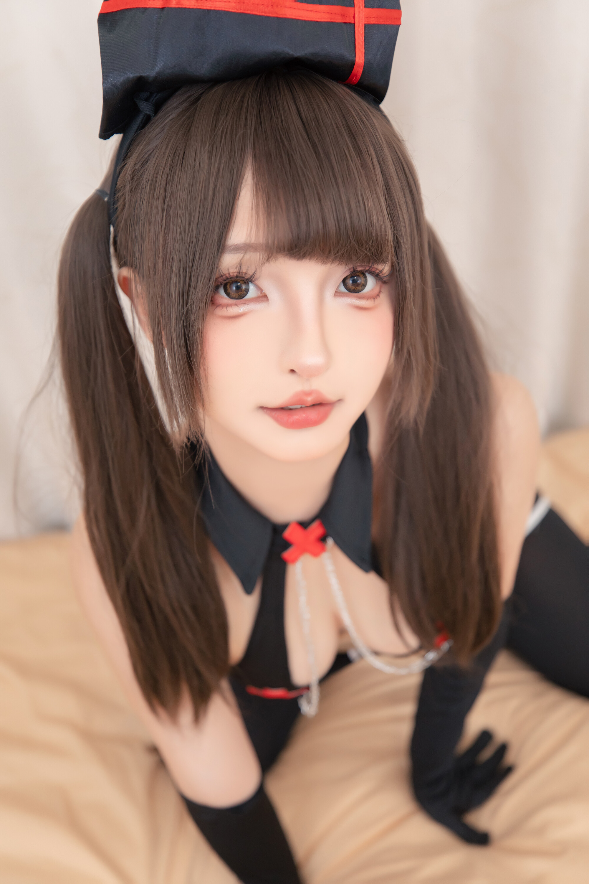 Kagura-saka Mafuyu - Y tá Thỏ Đen 75P1V