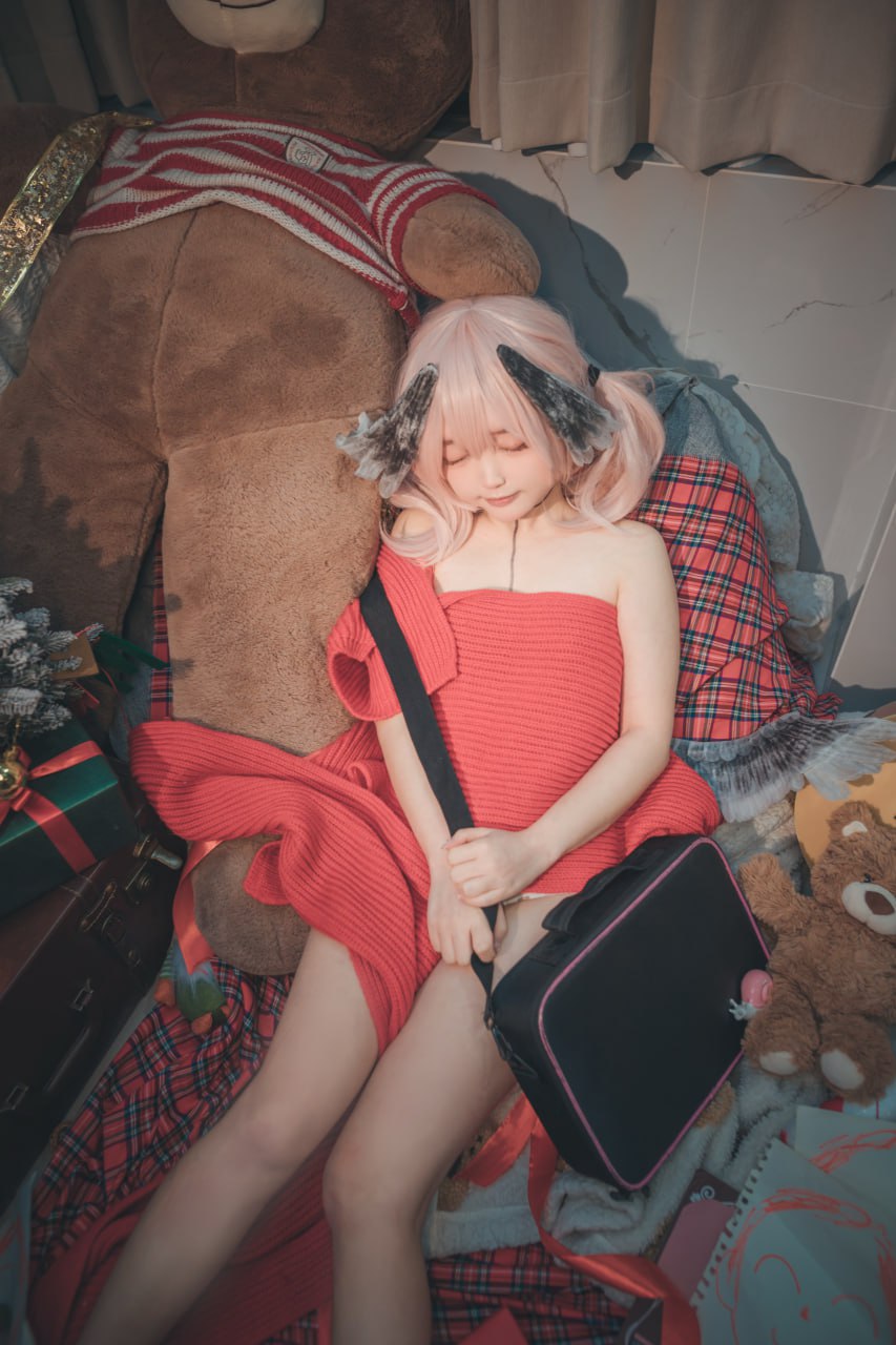 Kanzawa Eiri Suiri Christmas Girl Cosplay