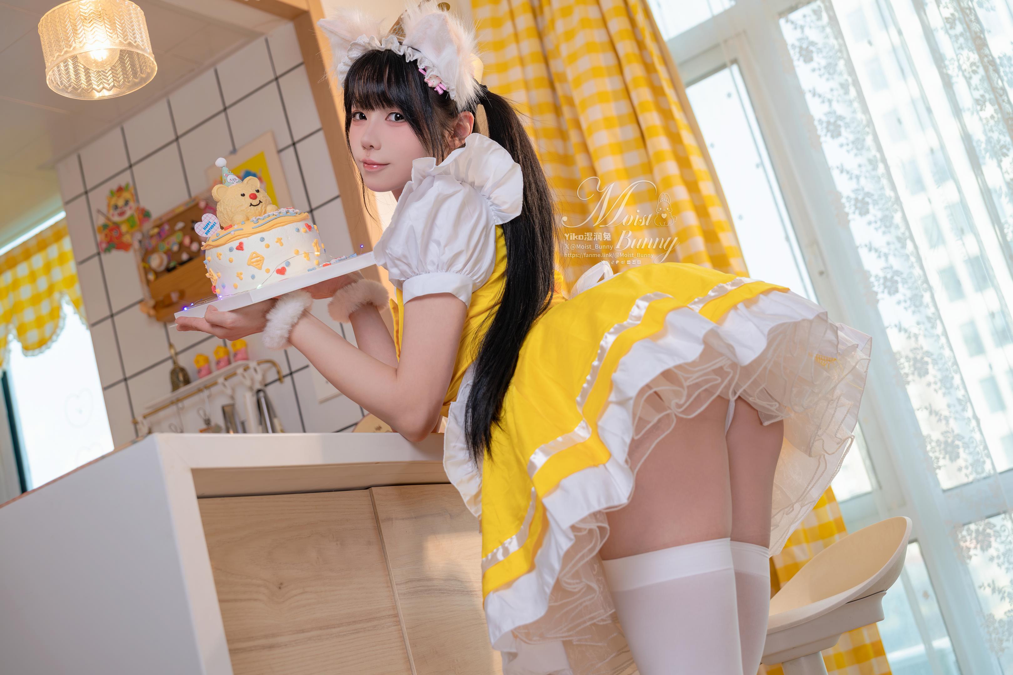 一口かじる うさぎ娘 - うさぎ味のケーキ 98P1V