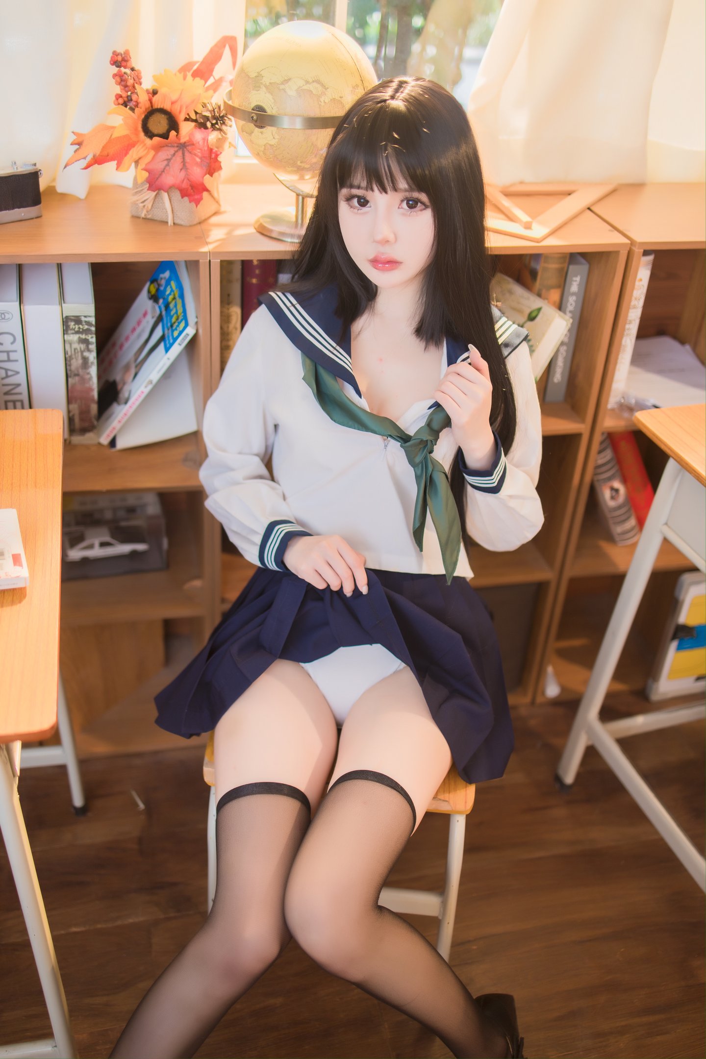 Your Eggs - Contrast Schoolgirl 51P1V