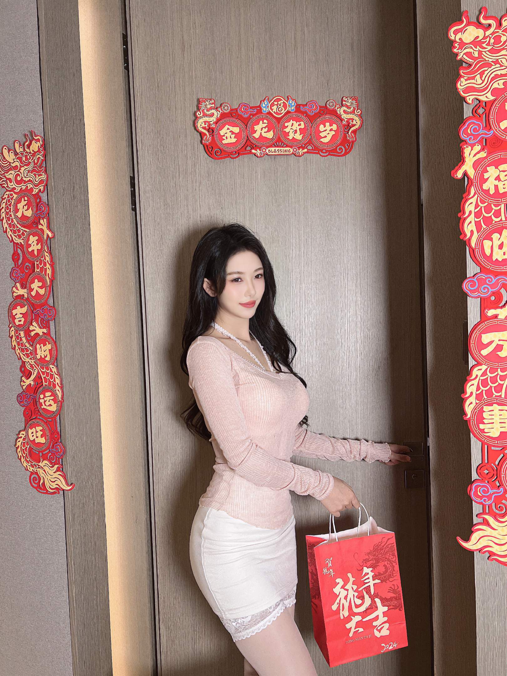 抖娘利世 - 龍年大吉 36P1V