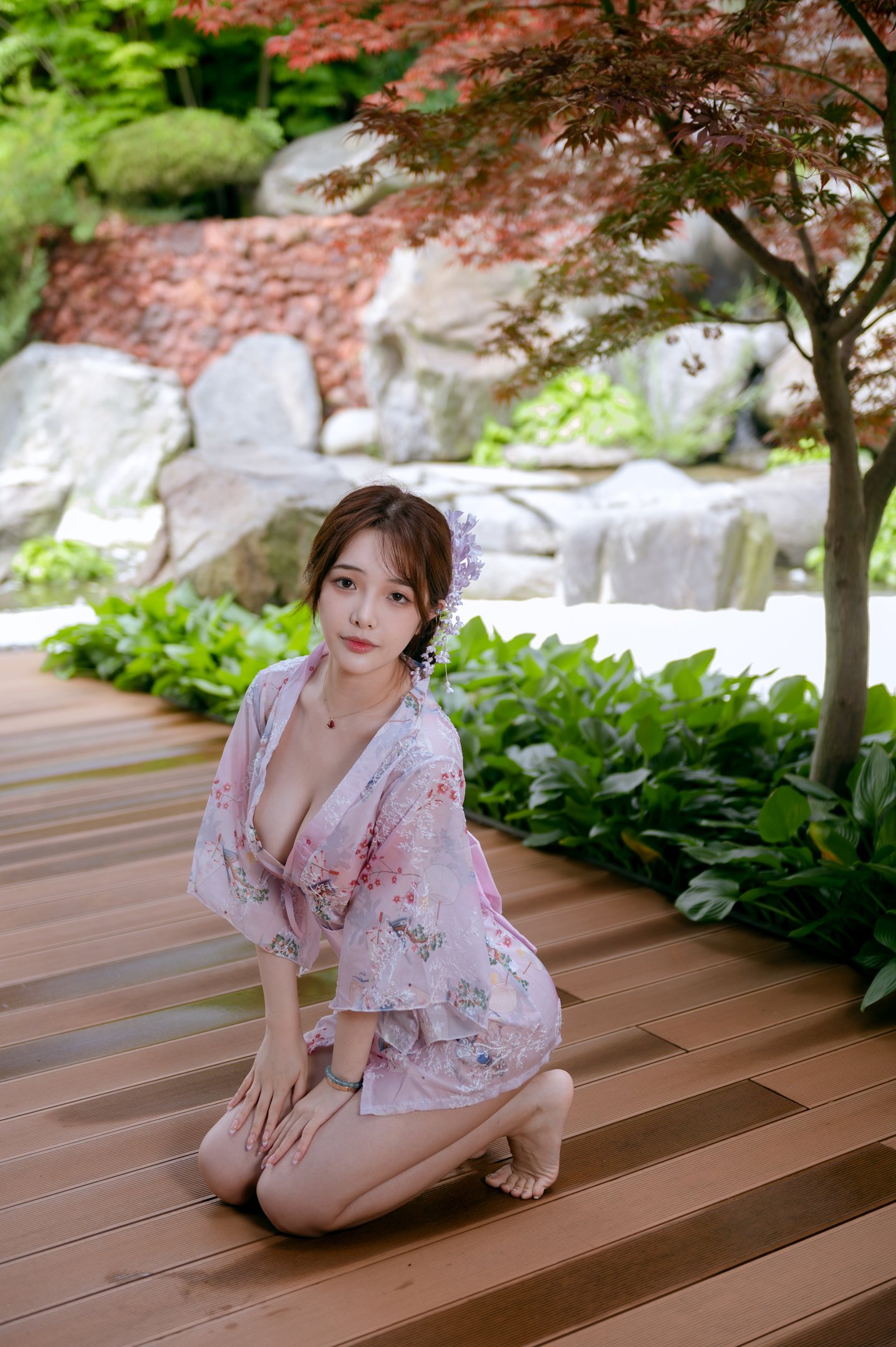 문메이 불공평 - 일본식 정원 68P1V