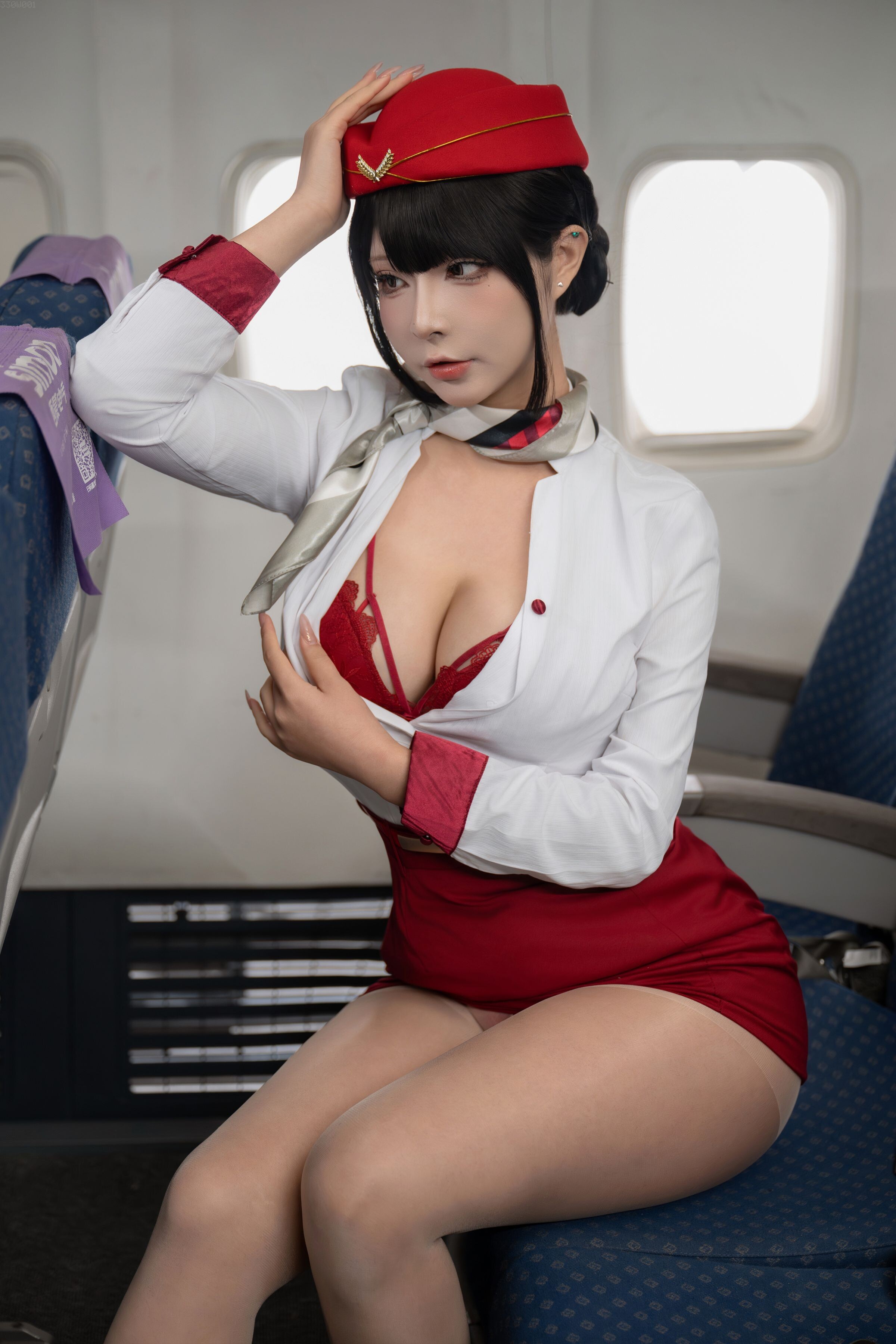 Yuuhui Upgrade Service 128P2V Flight Attendant Set