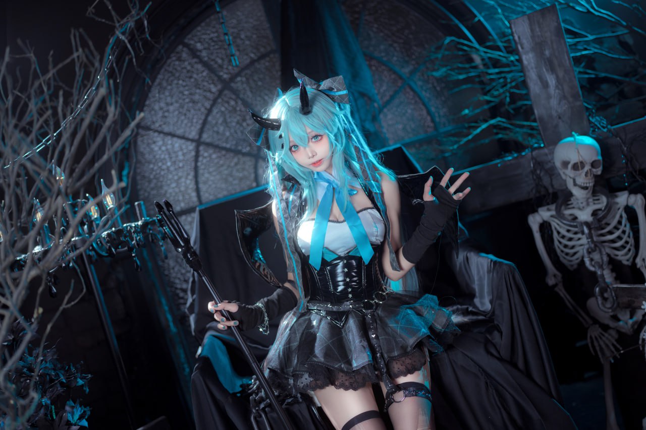 Aixi aiwest - Hatsune Little Devil