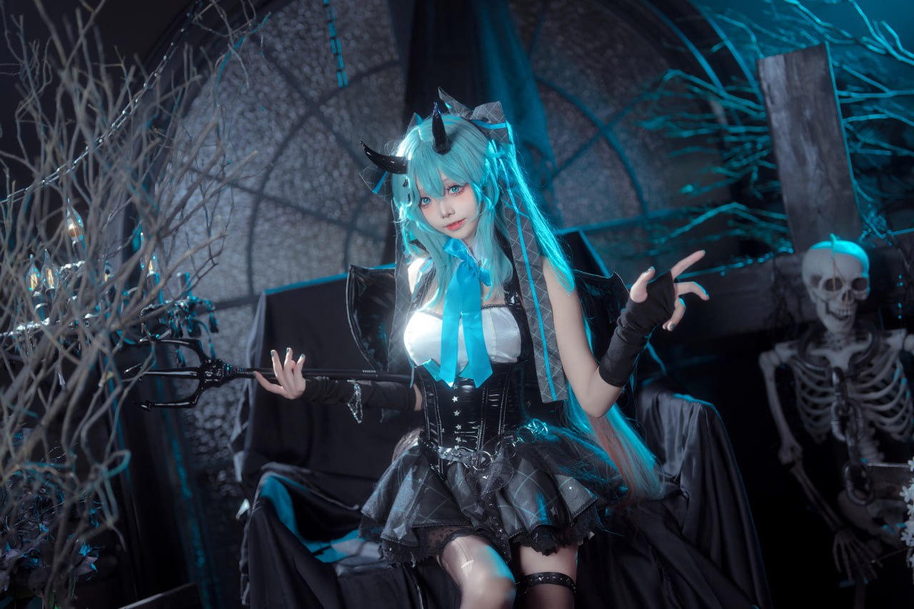 Aixi aiwest - Hatsune Little Devil
