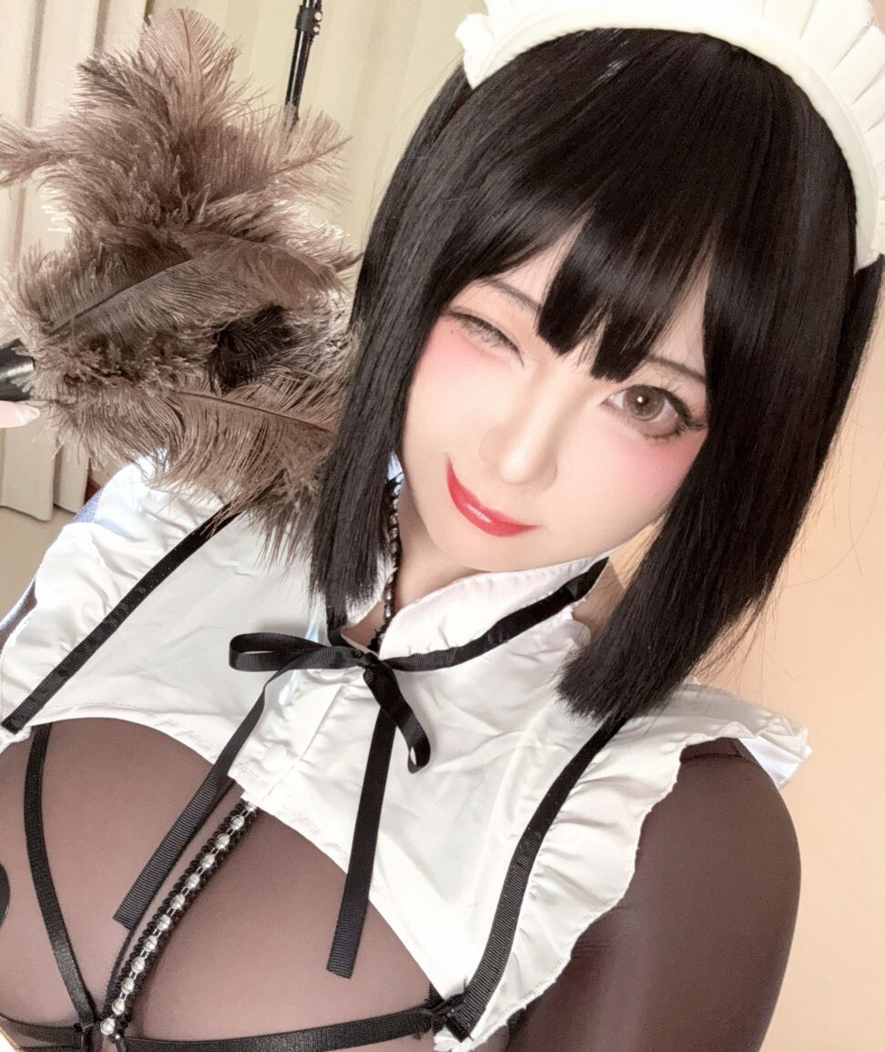 PiPi Milk - Maid Selfie