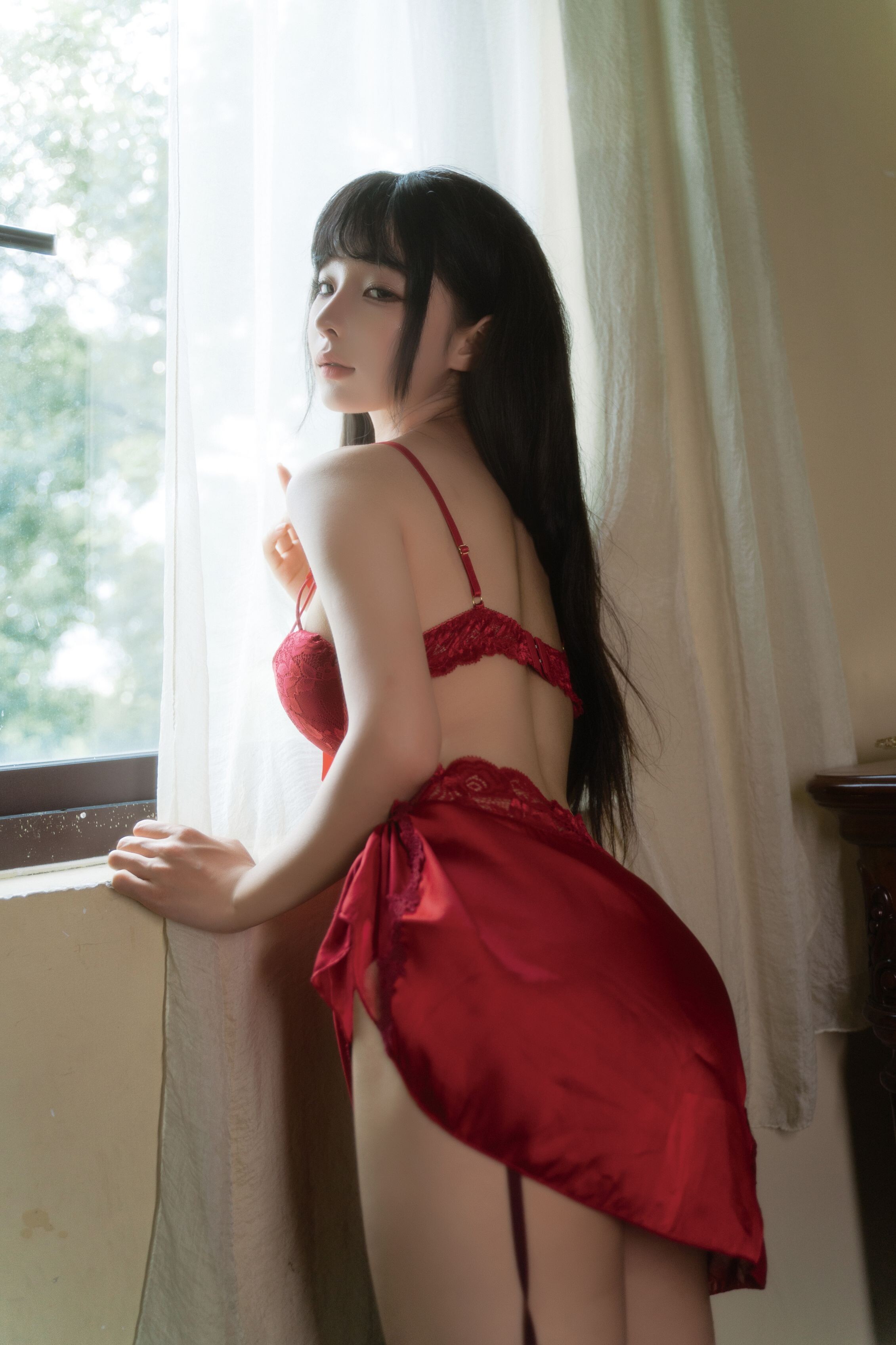 Chun Momo - Cabinet 81P