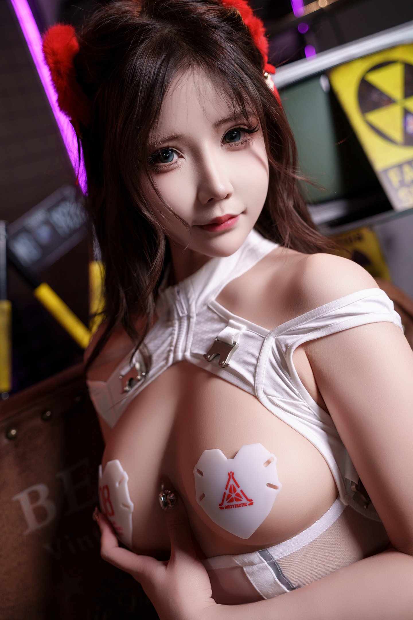 Carry Away Mo Zi - Spring Festival Special Agent 90P1V