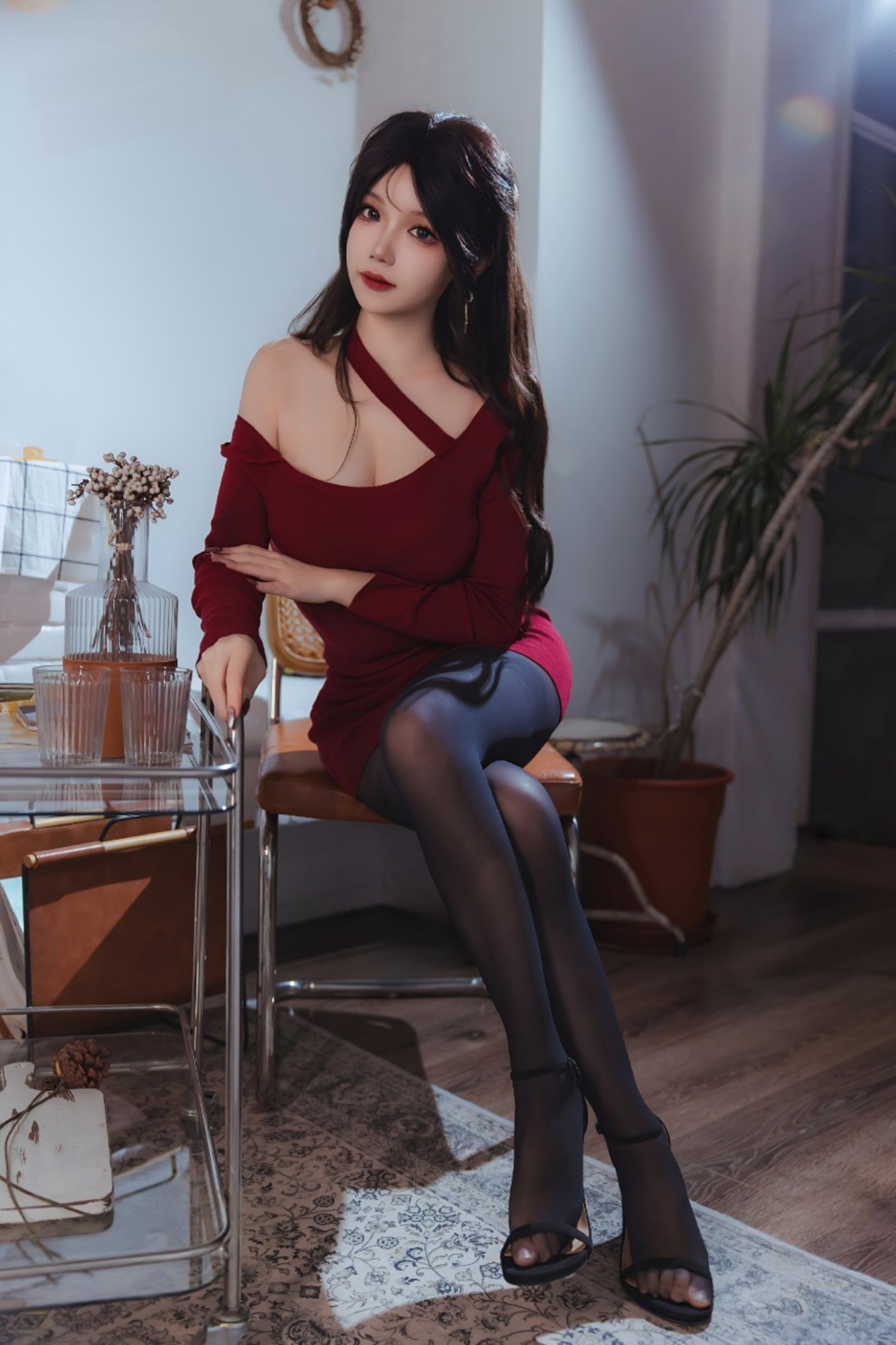 雪晴アストラ - 赤いスカート黒いストッキングの小さな可愛い妻 69P1V