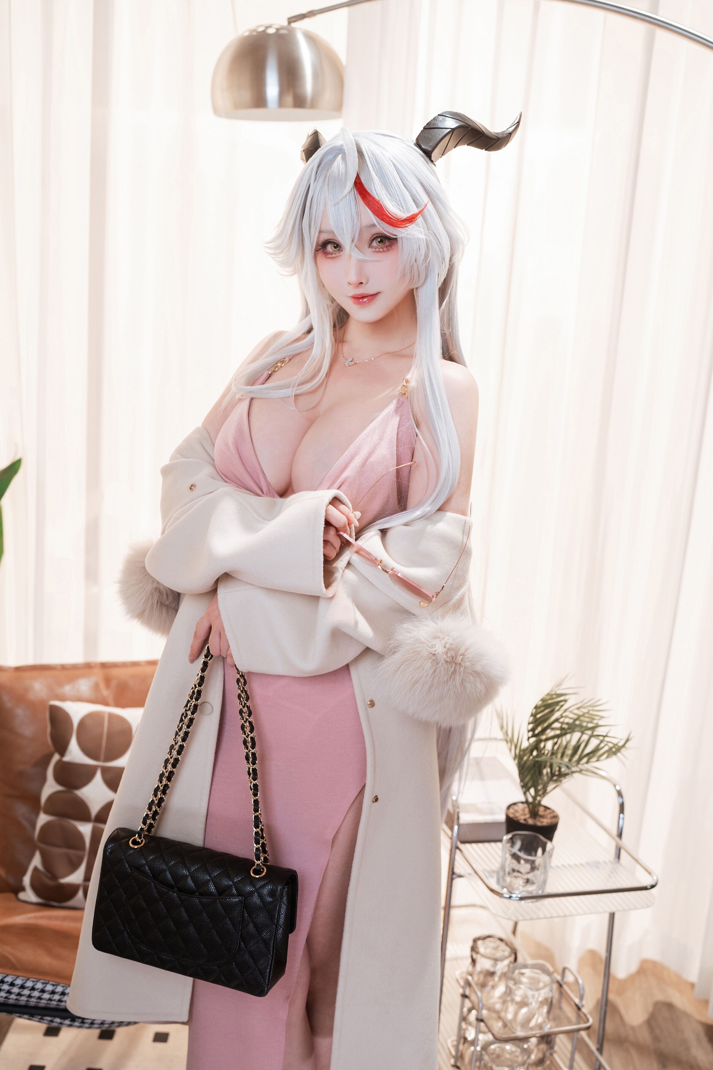 Lương Lương Tử - Aji Er Gia Đình Bản