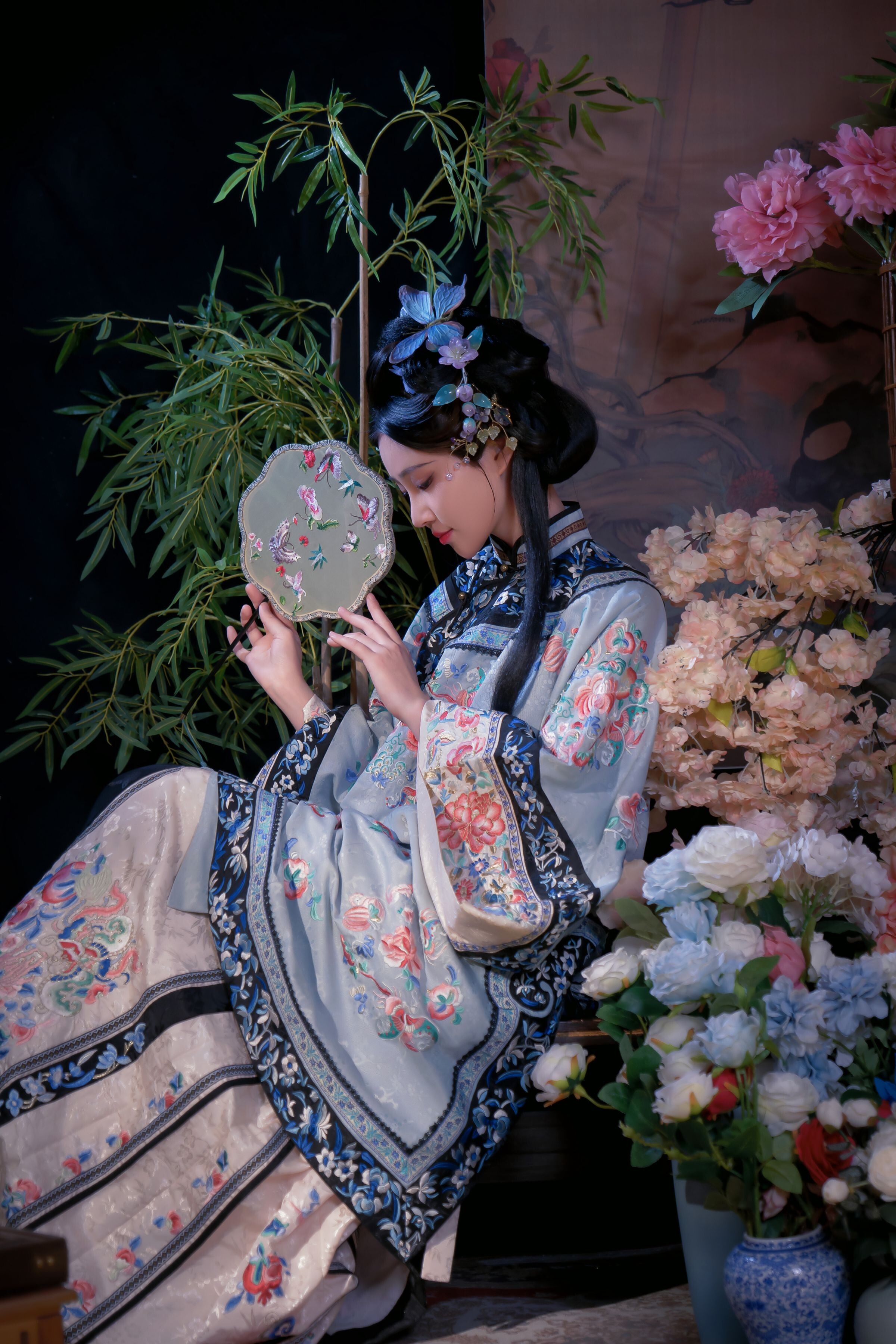 Niên Niên - Sơ Lan Lăng