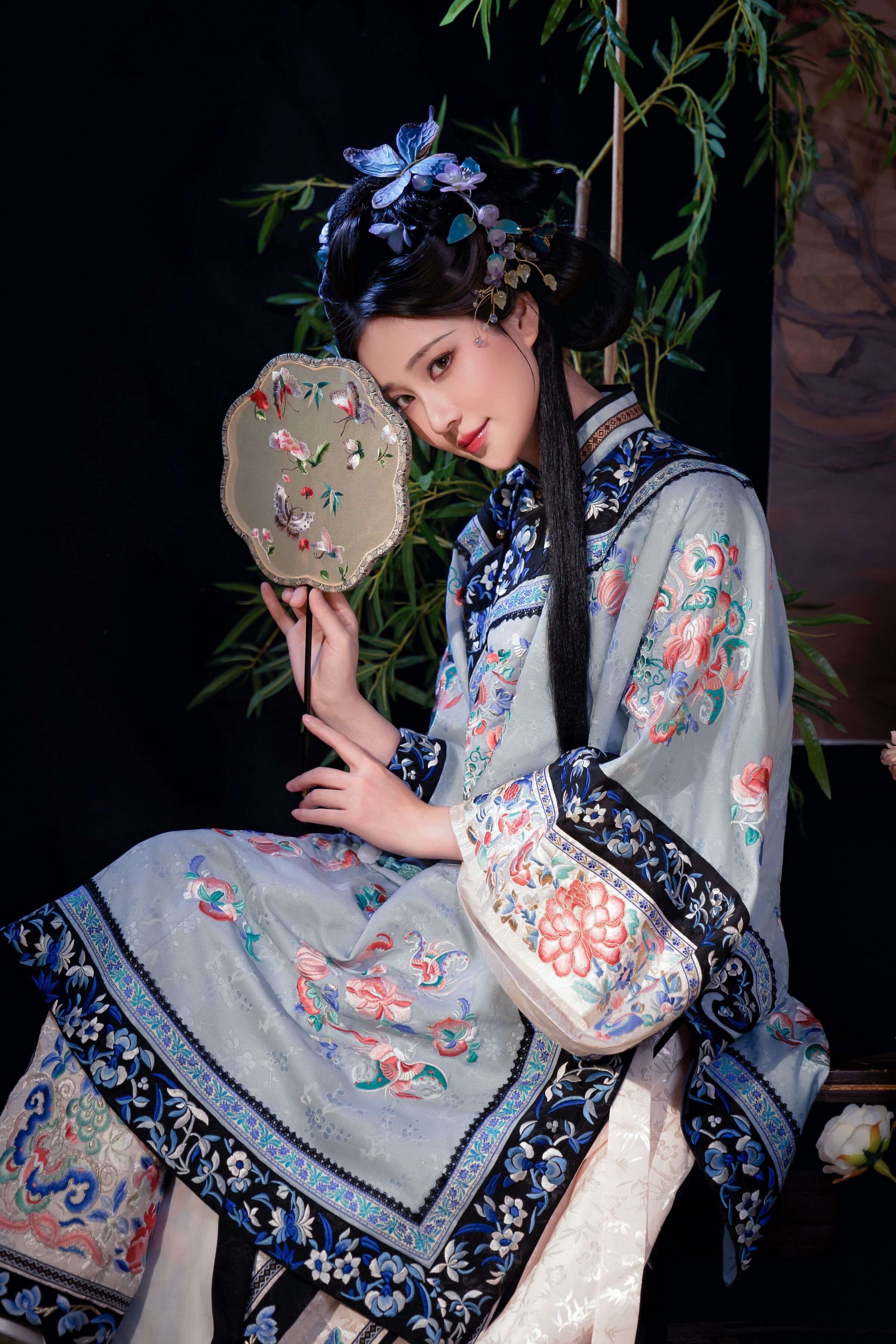 Niên Niên - Sơ Lan Lăng