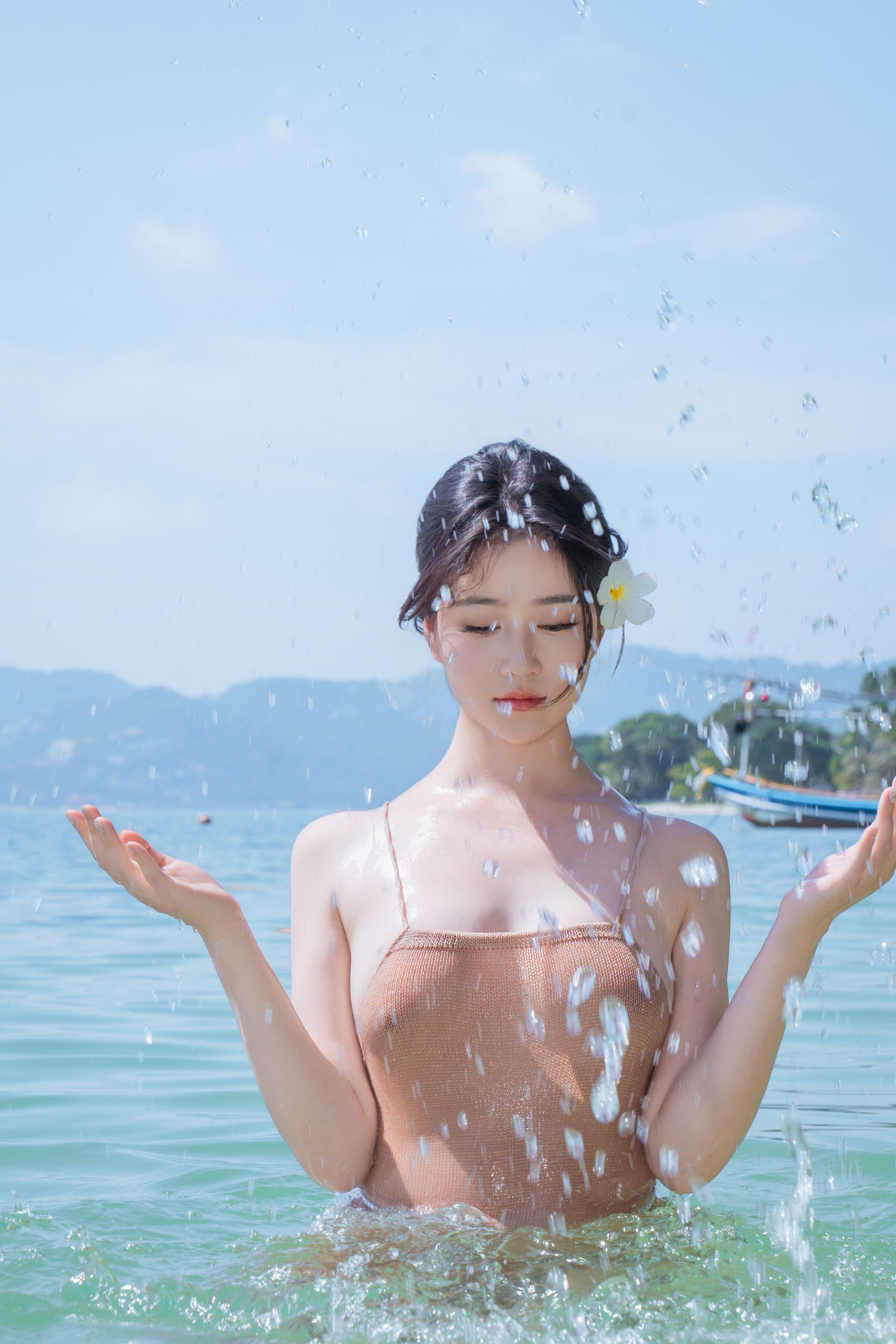 Niannian Nnian Muse Beach Glamour Photo Set