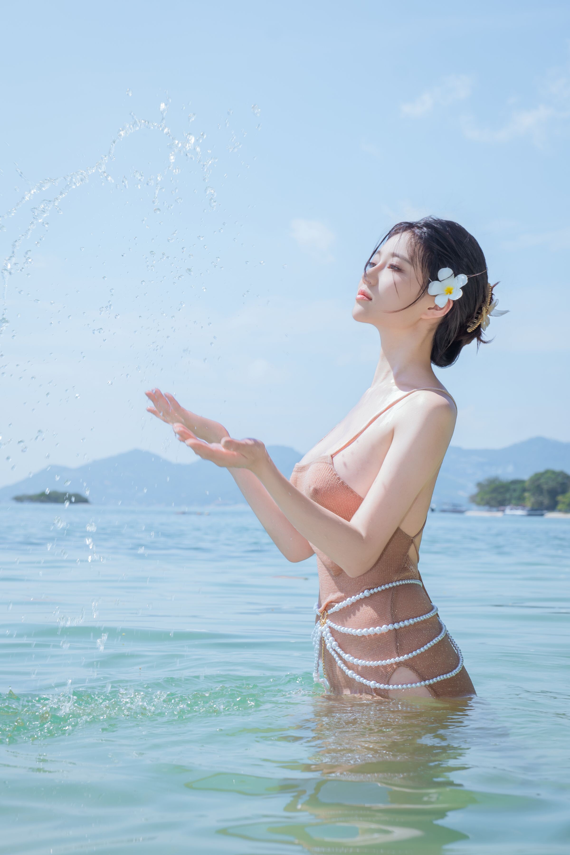 Niannian Nnian Muse Beach Glamour Photo Set