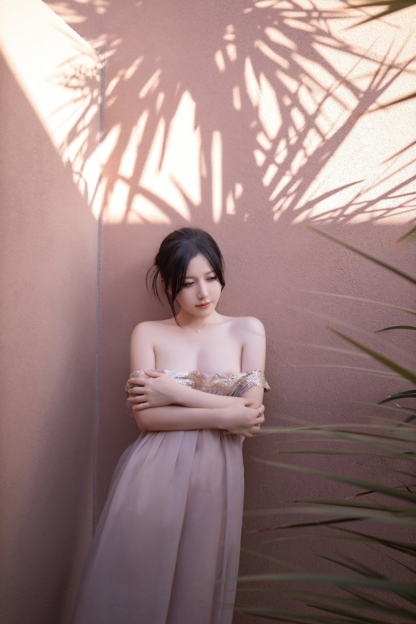 鱼子酱Fish - 抹胸女人 101P