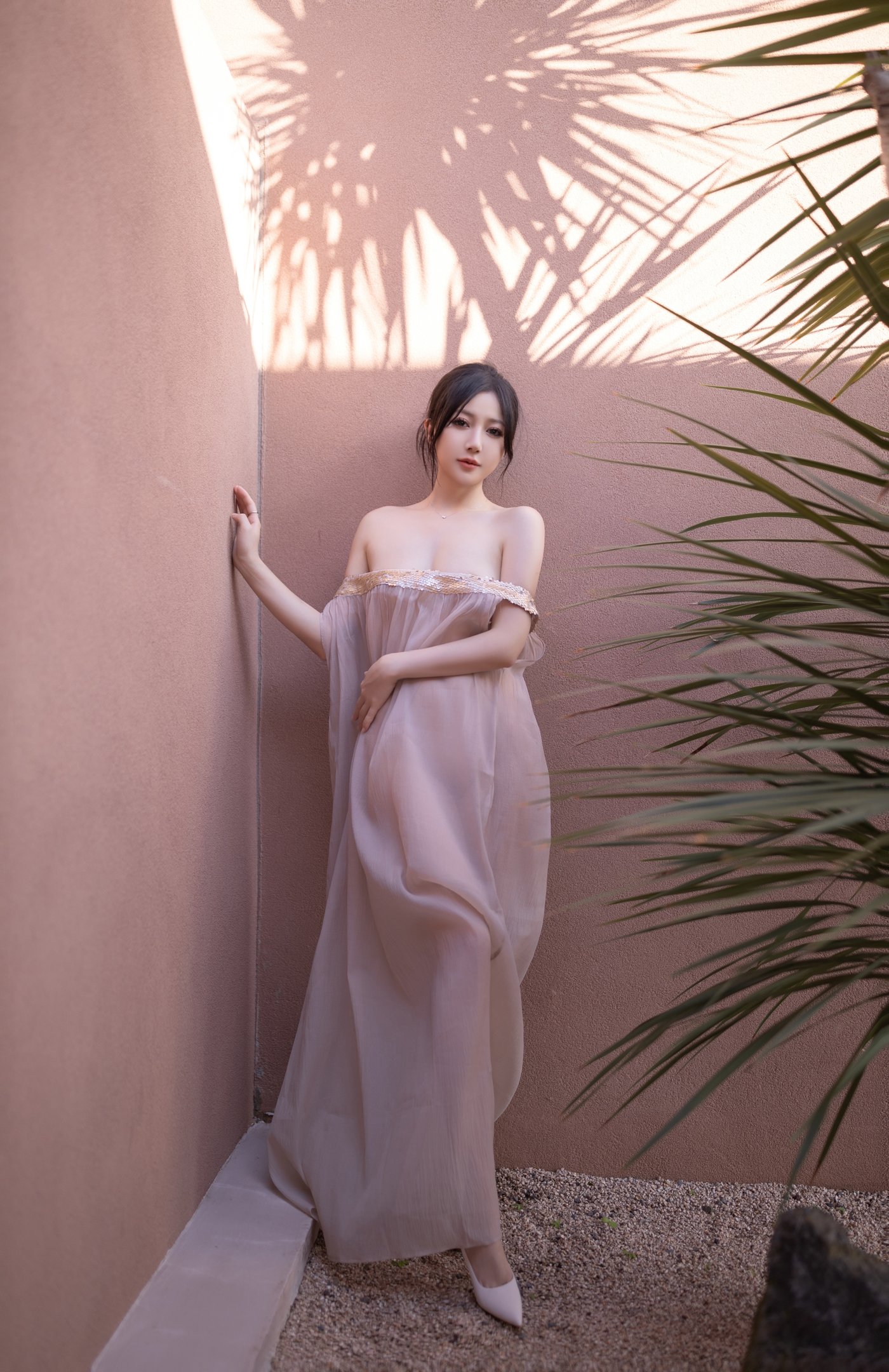 鱼子酱Fish - 抹胸女人 101P