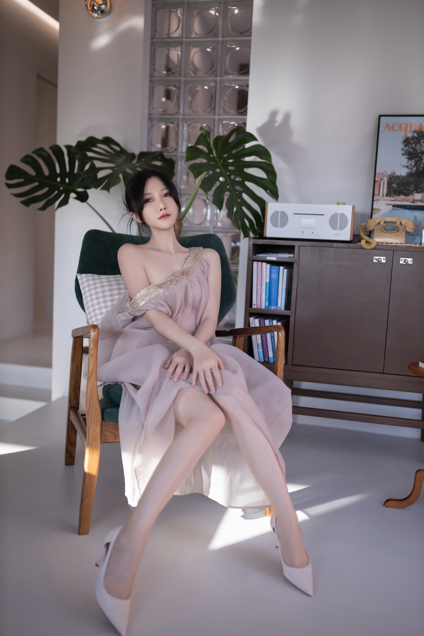 鱼子酱Fish - 抹胸女人 101P