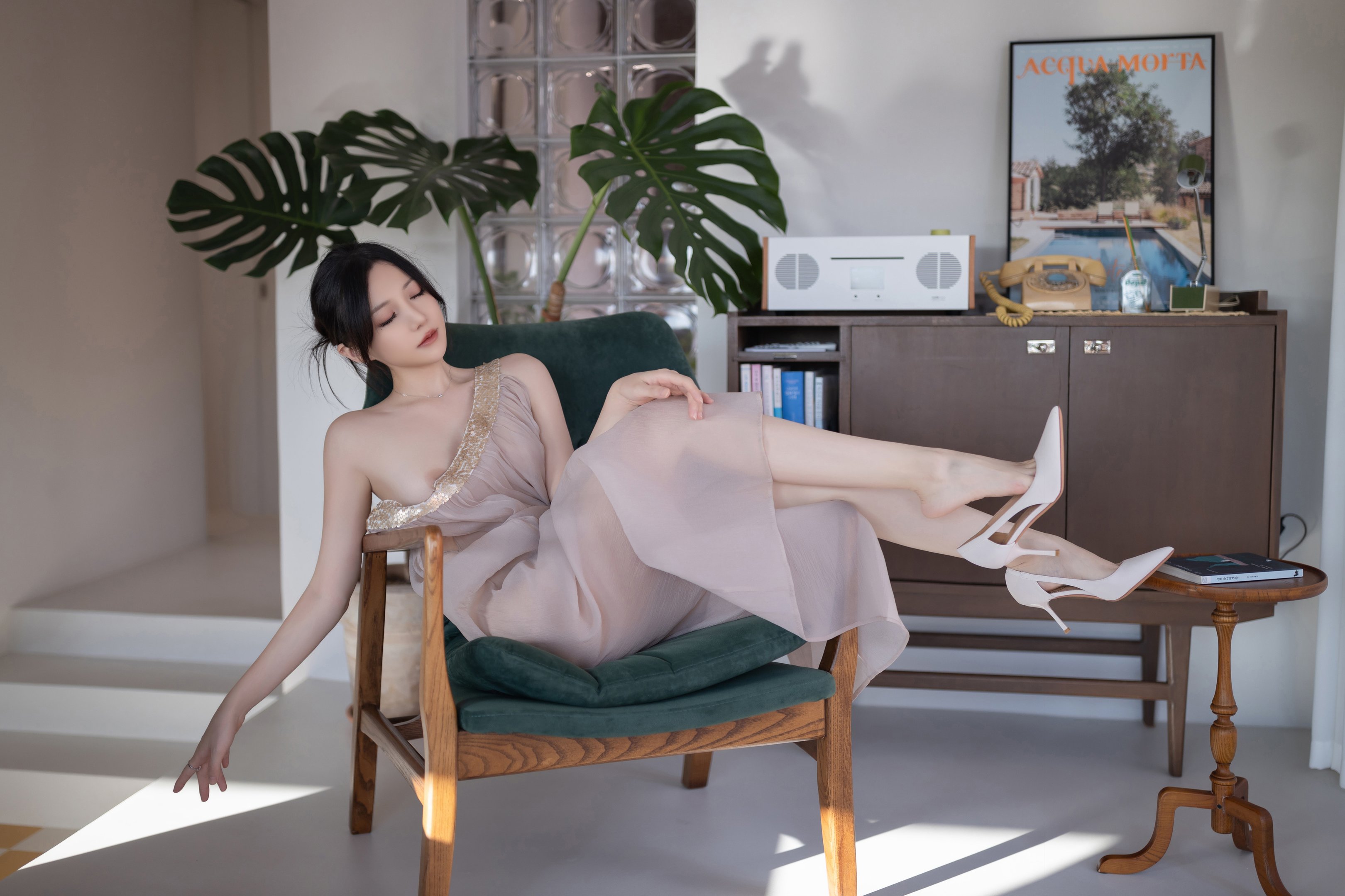 鱼子酱Fish - 抹胸女人 101P