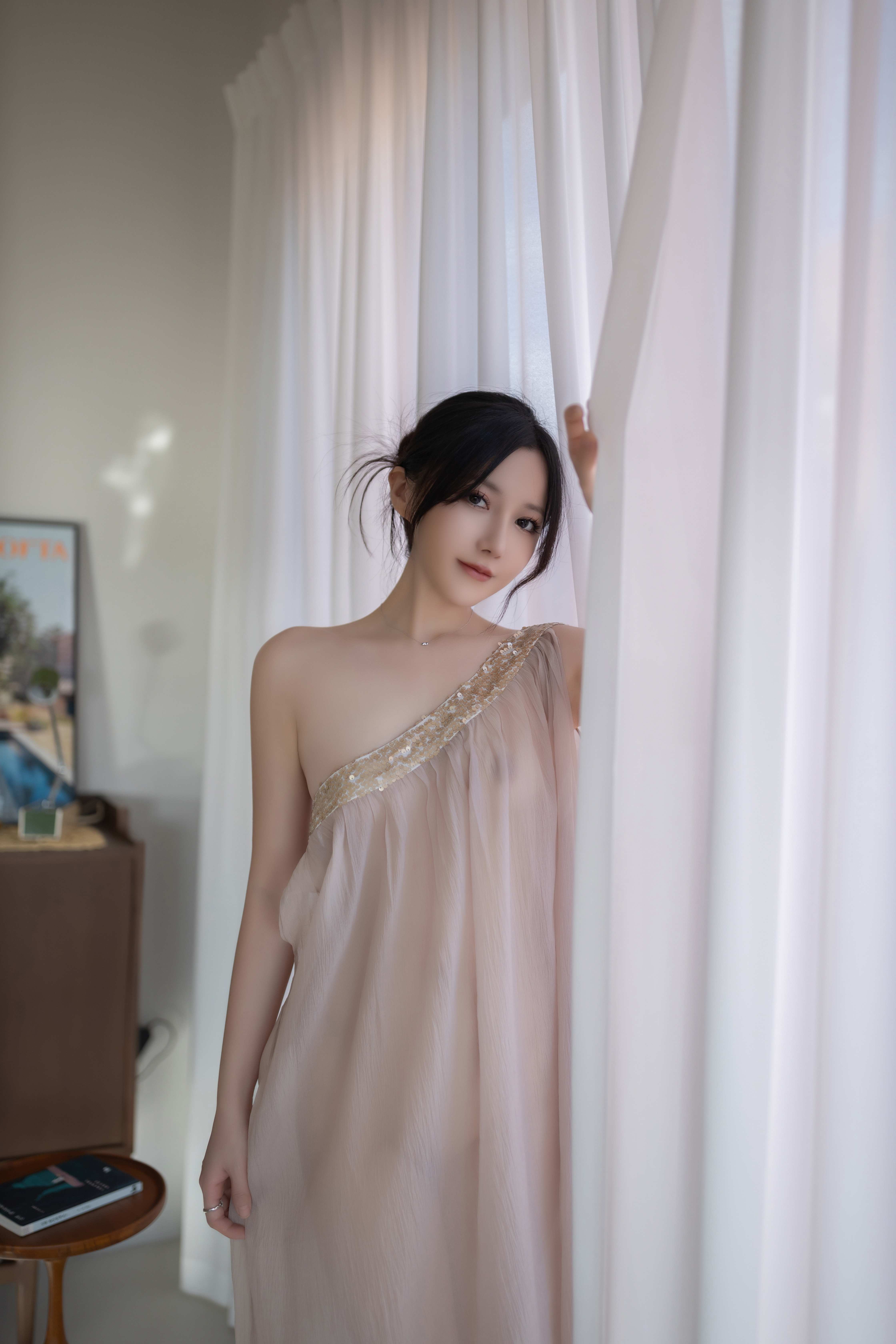 魚子醬魚 - 抹胸女人 101P