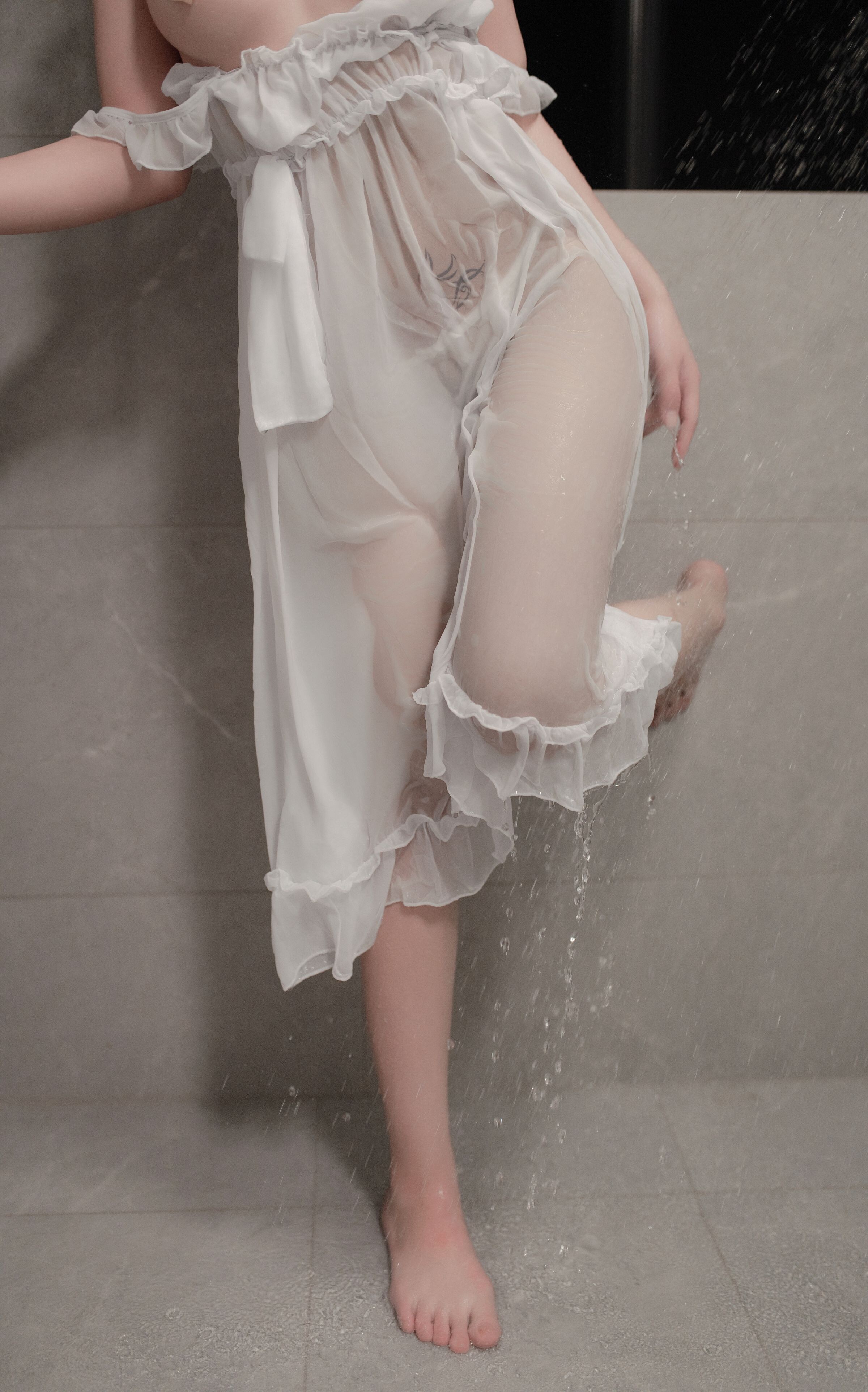 Bangni Bonnie Bộ Ảnh Thân Ướt