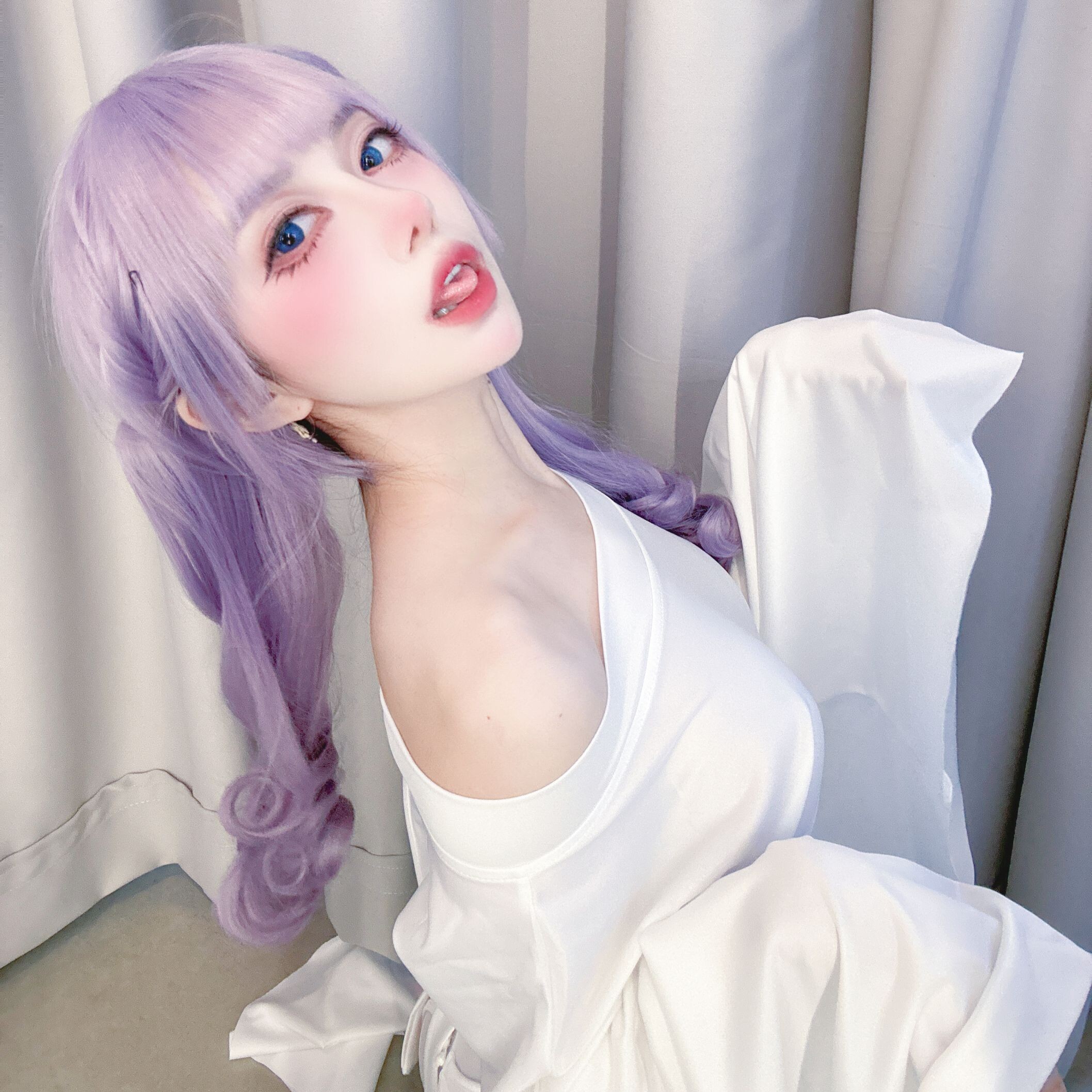 Shika Xiaolulu - Ghost Lady 30P