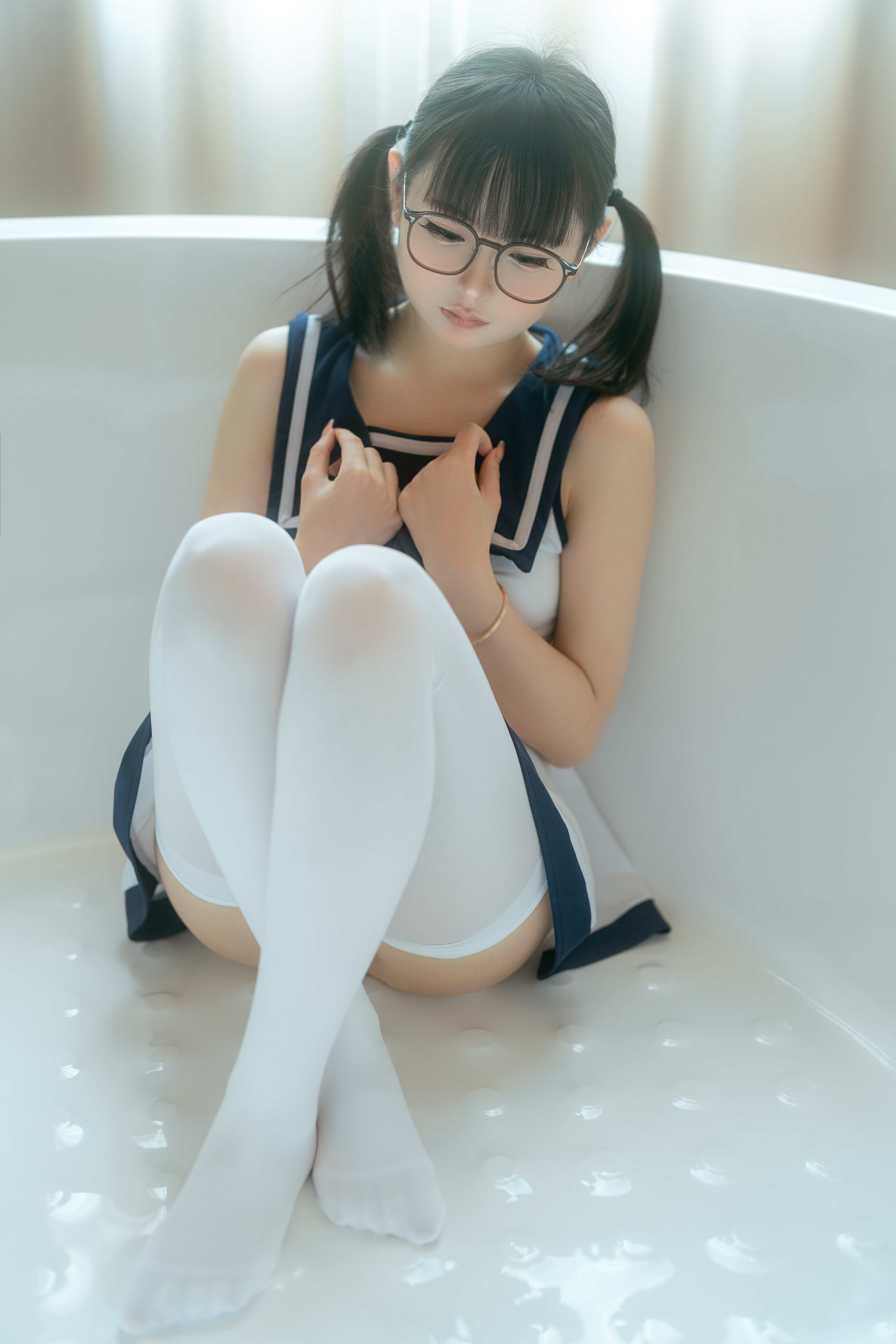 幼水鈴衣 - 夢浴少女 81P1V