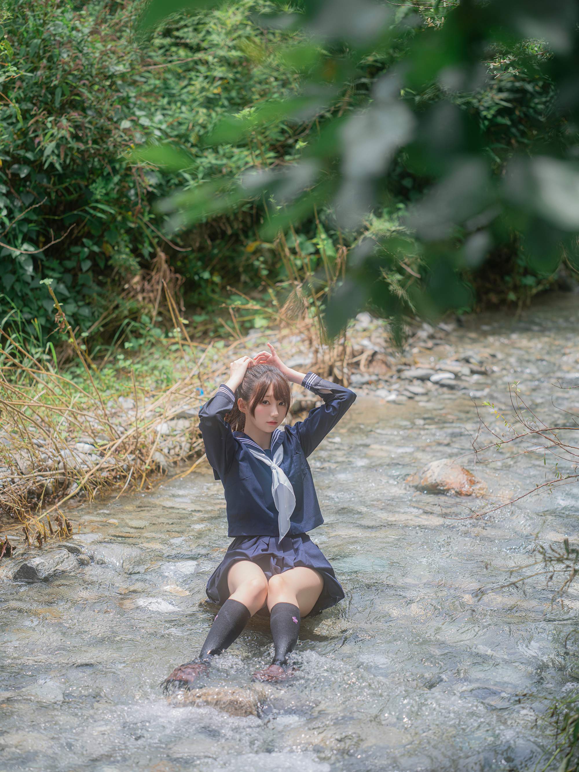 NAGISA Monster Meow - Playing with Water in the River