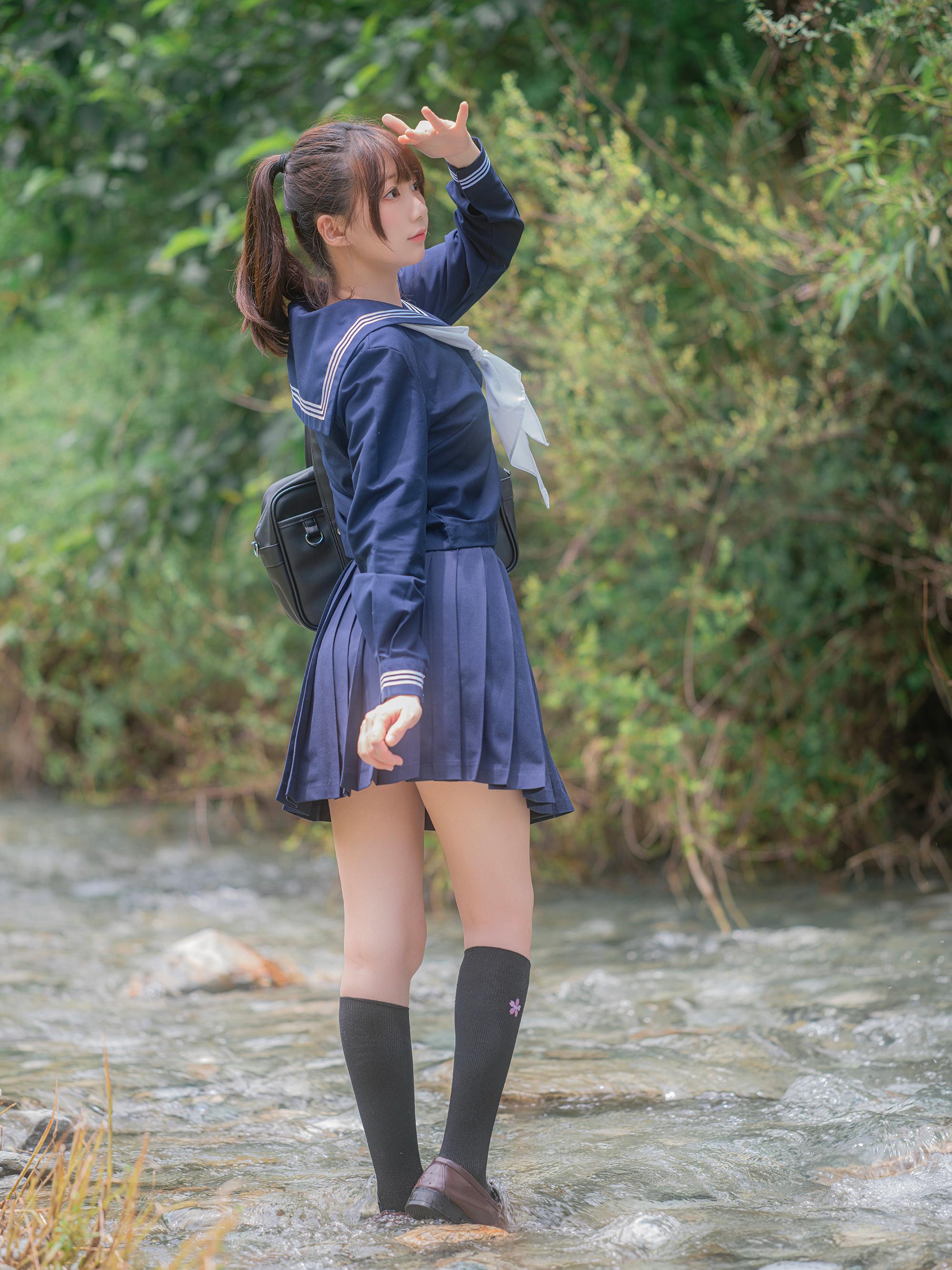 NAGISA Monster Meow - Playing with Water in the River
