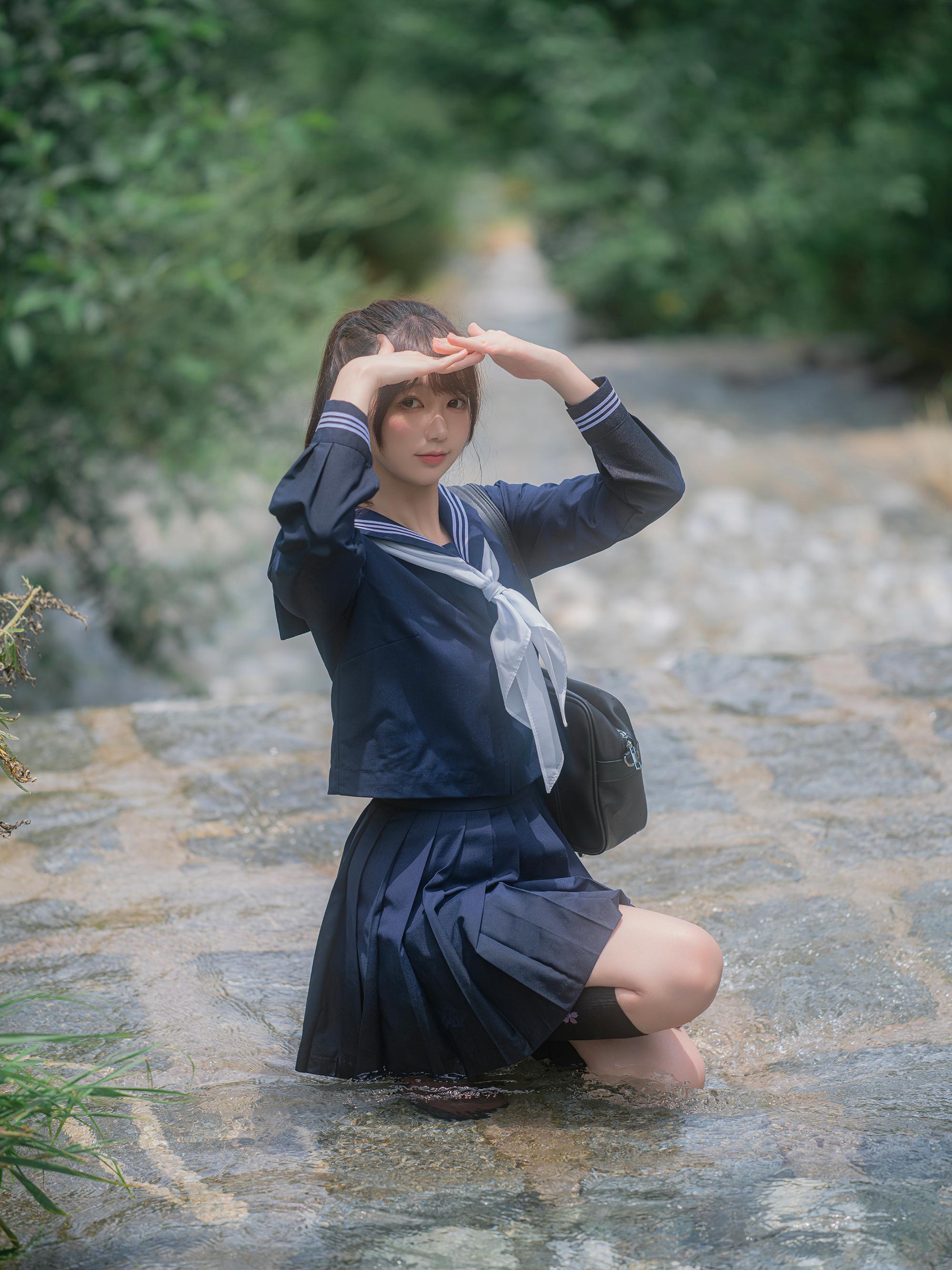 NAGISA Monster Meow - Playing with Water in the River