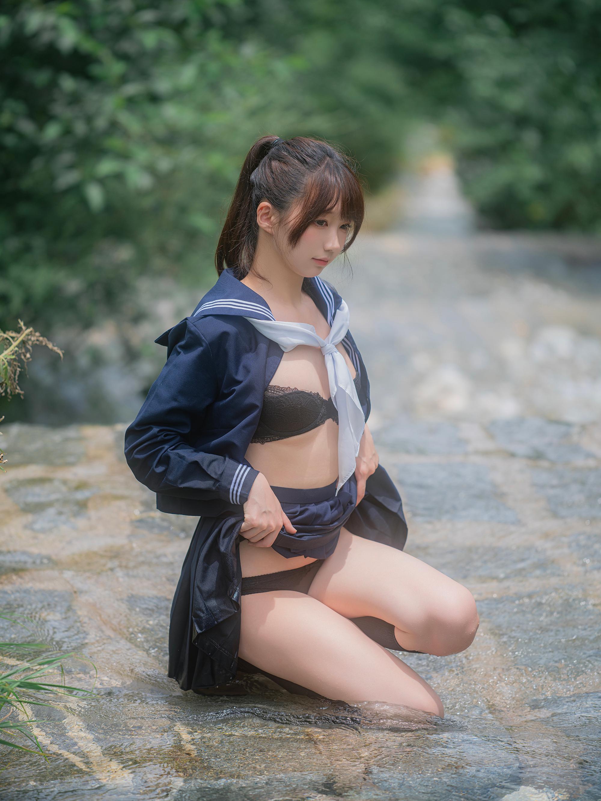 NAGISA Monster Meow - Playing with Water in the River