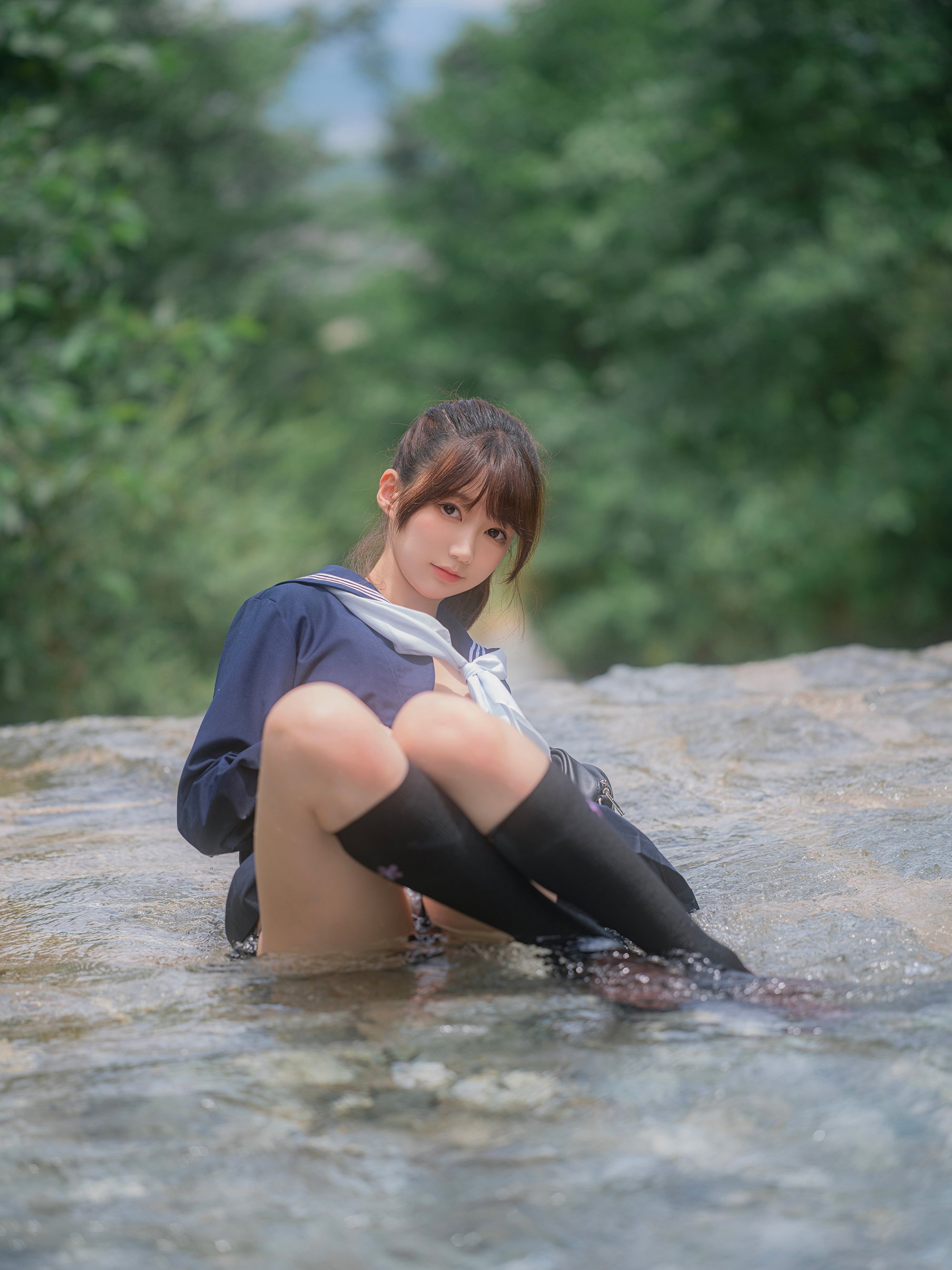 NAGISA Monster Meow - Playing with Water in the River