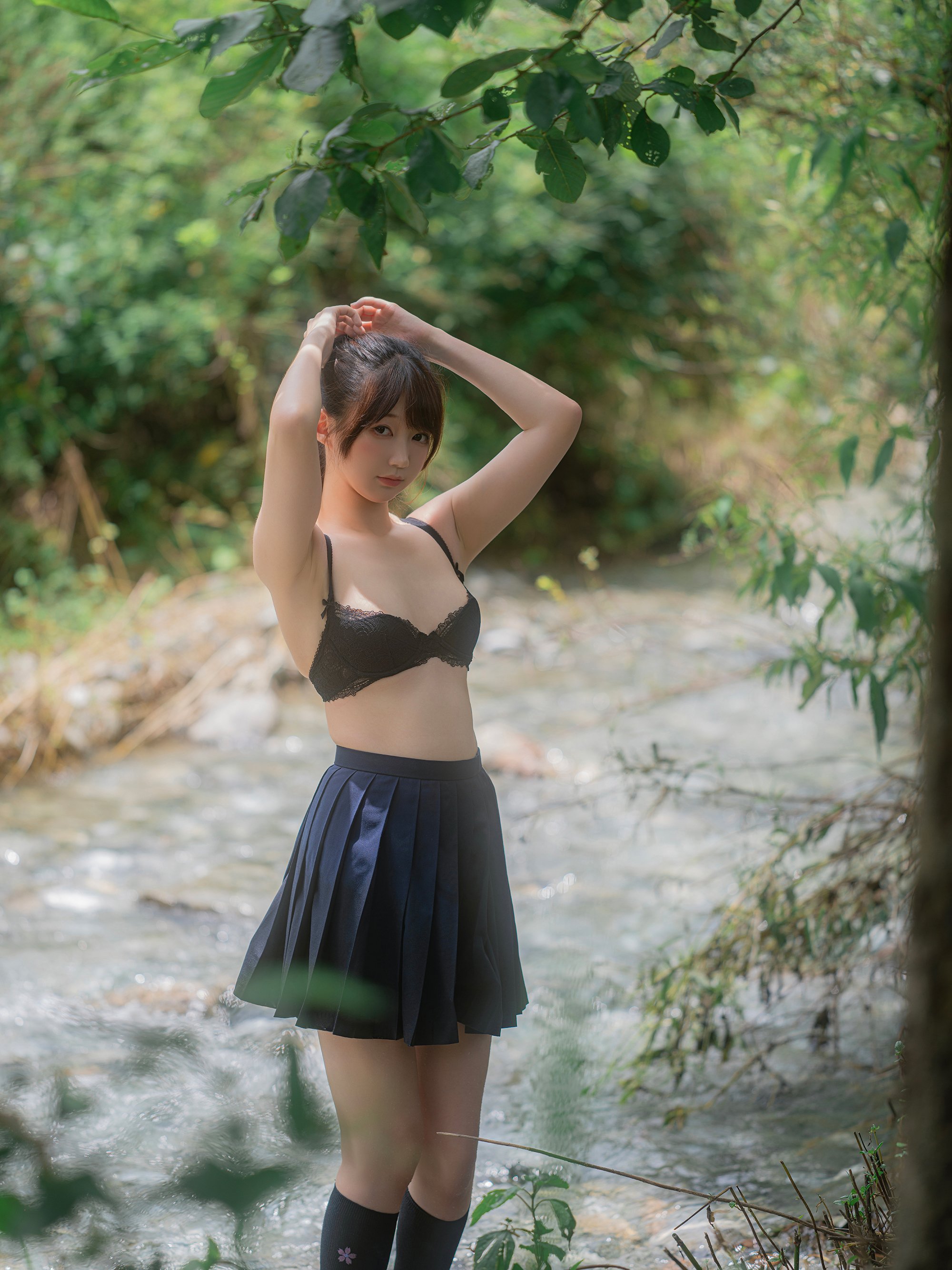 NAGISA Monster Meow - Playing with Water in the River