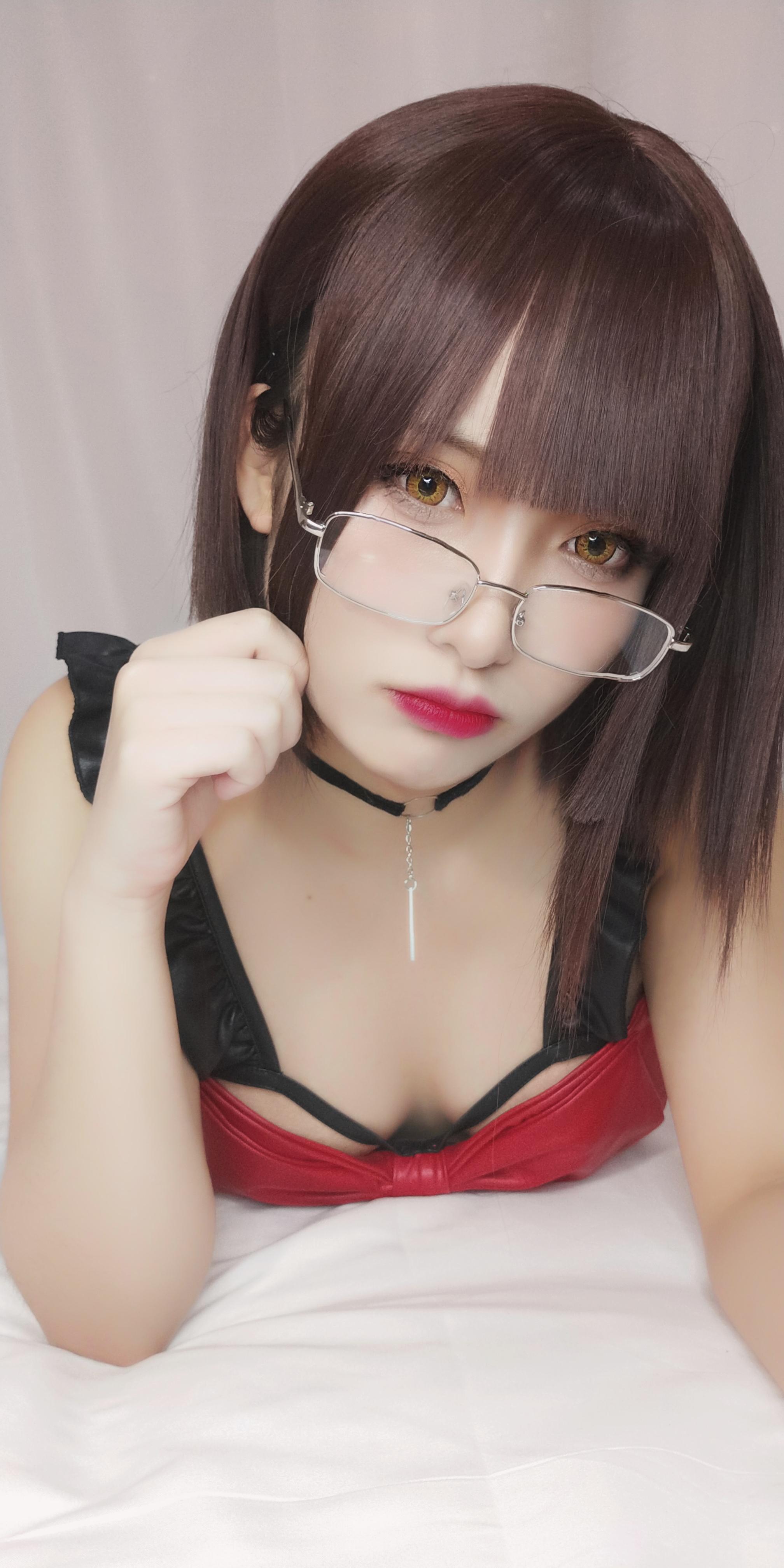 洛璃 belle SAMA - Em gái của bướm đỏ