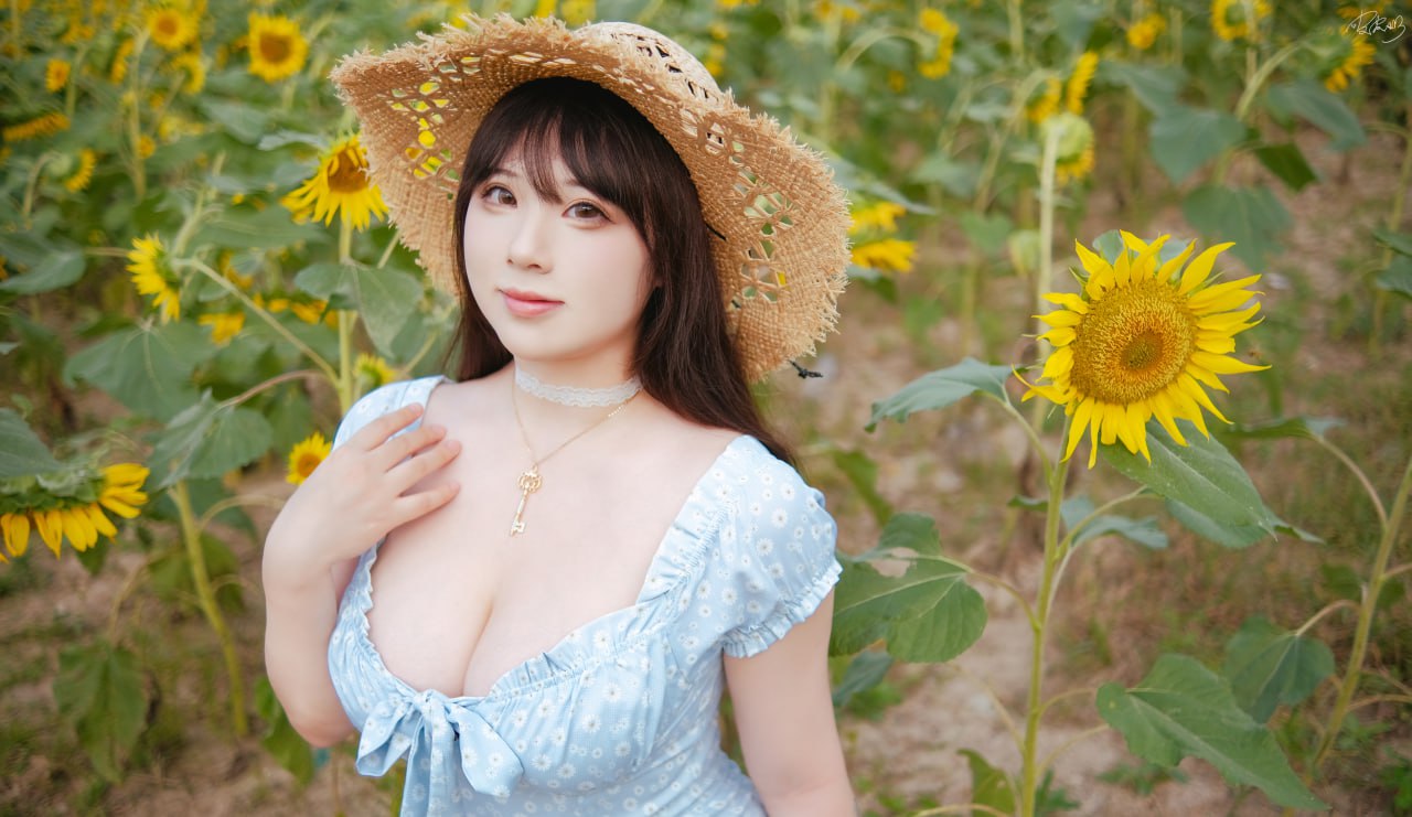 Pi Pi Nai - Her Sunflower 35 Pages