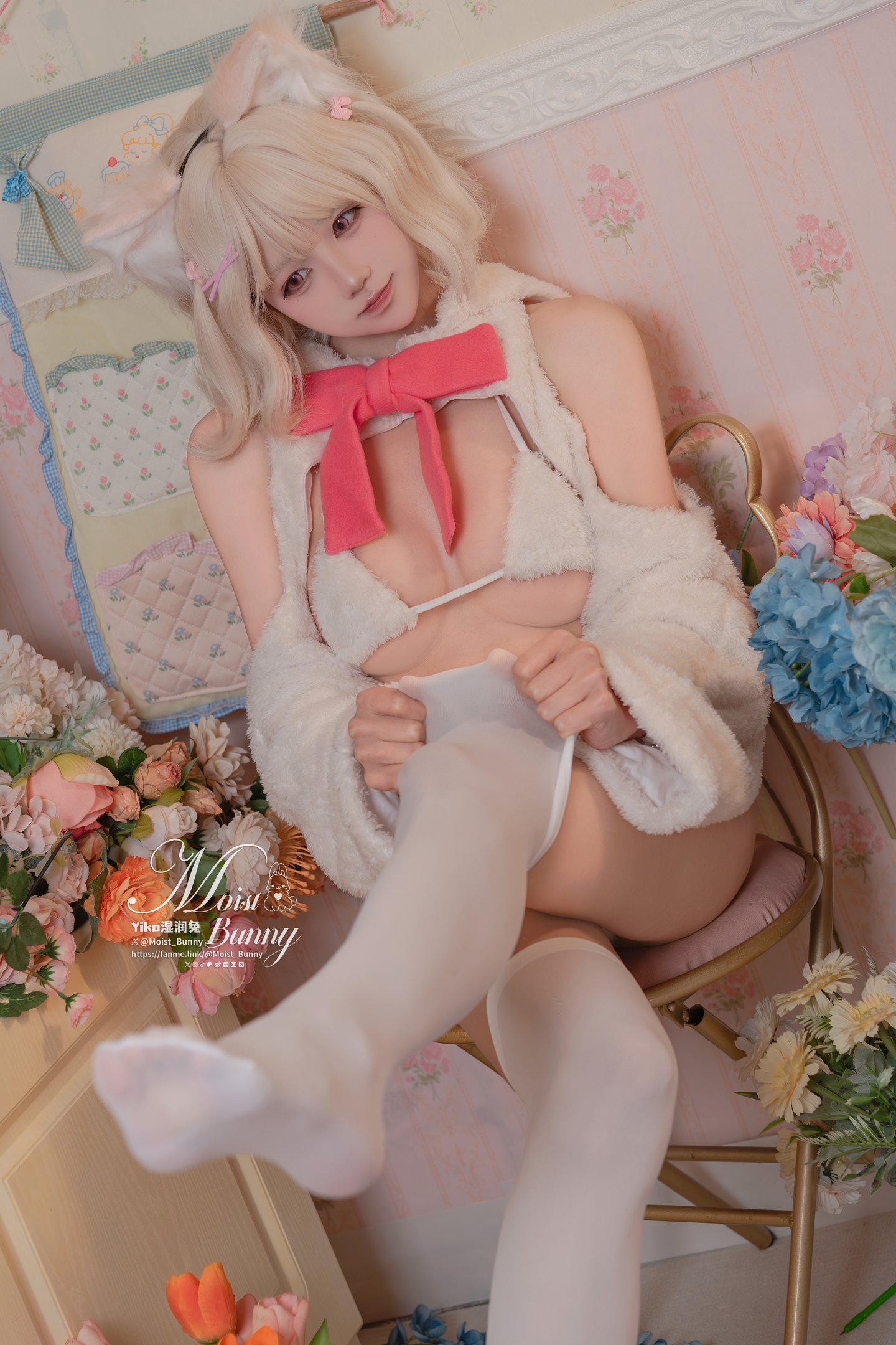 Bite a Bite of Bunny Girl - His Cat 1V