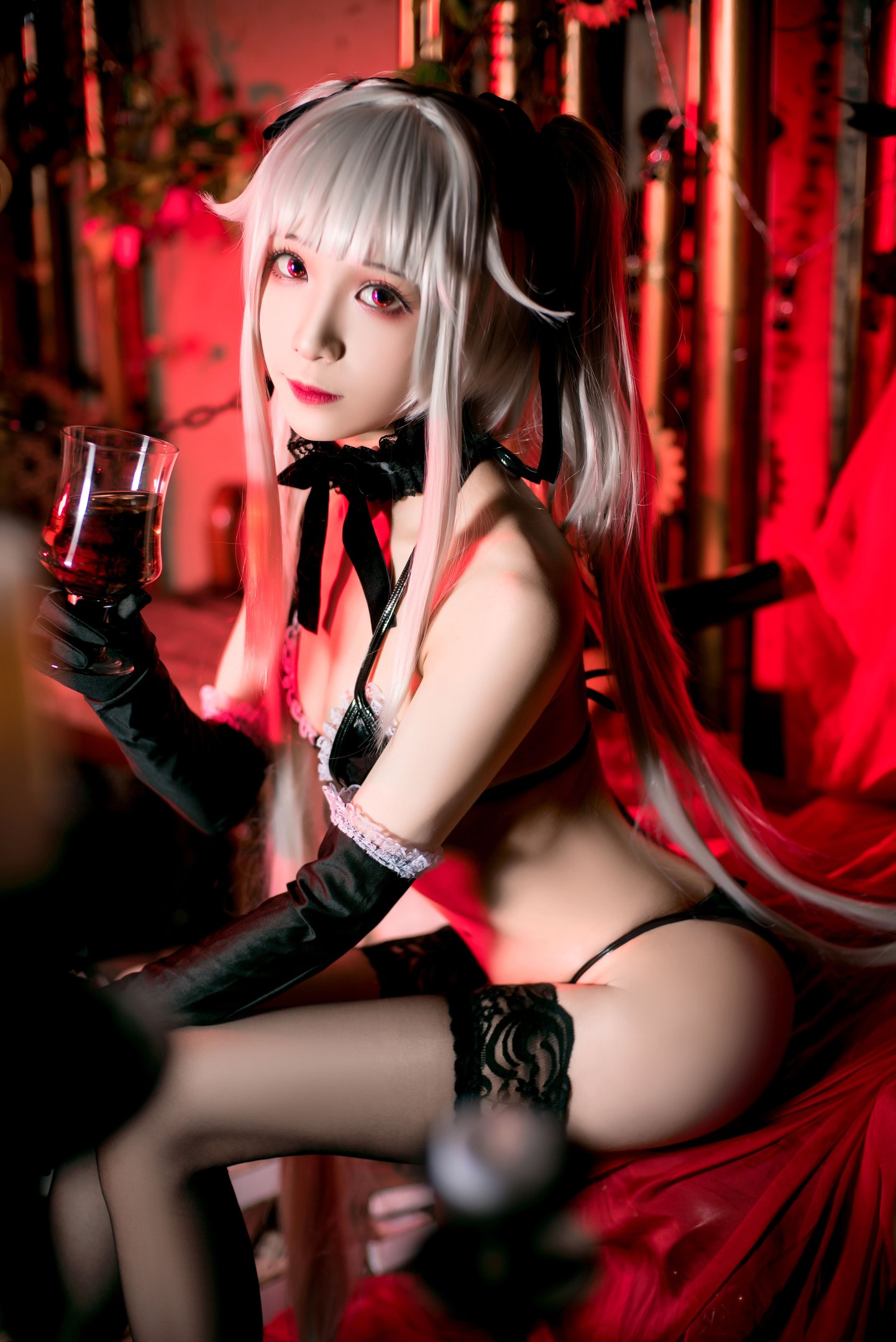 Tomoyo-chan - Wu Zhi Formal Dress & Swimsuit 30P