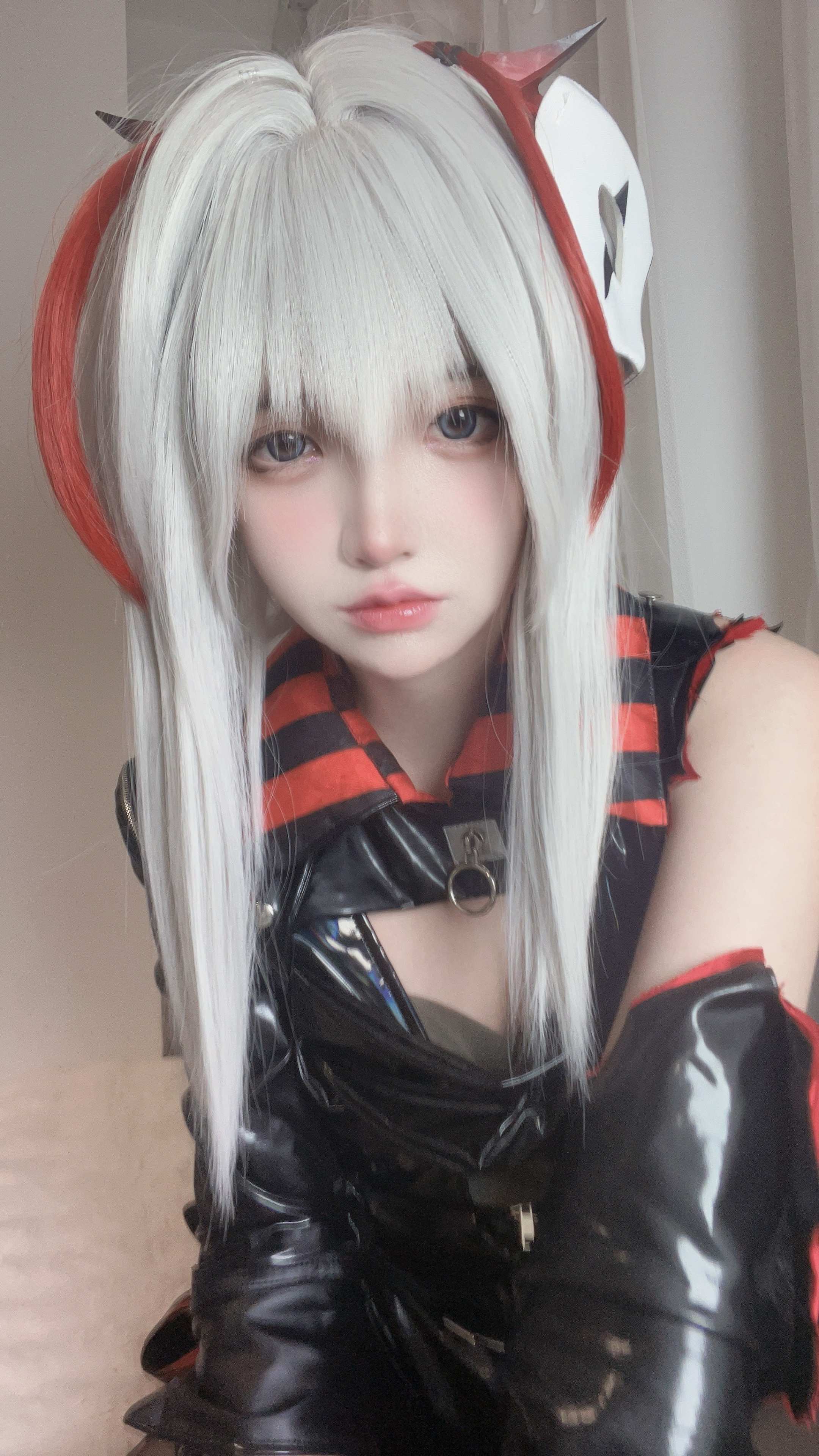 Crazy Cat ss Fantia Tháng 1 2024 Tất Đen 79P