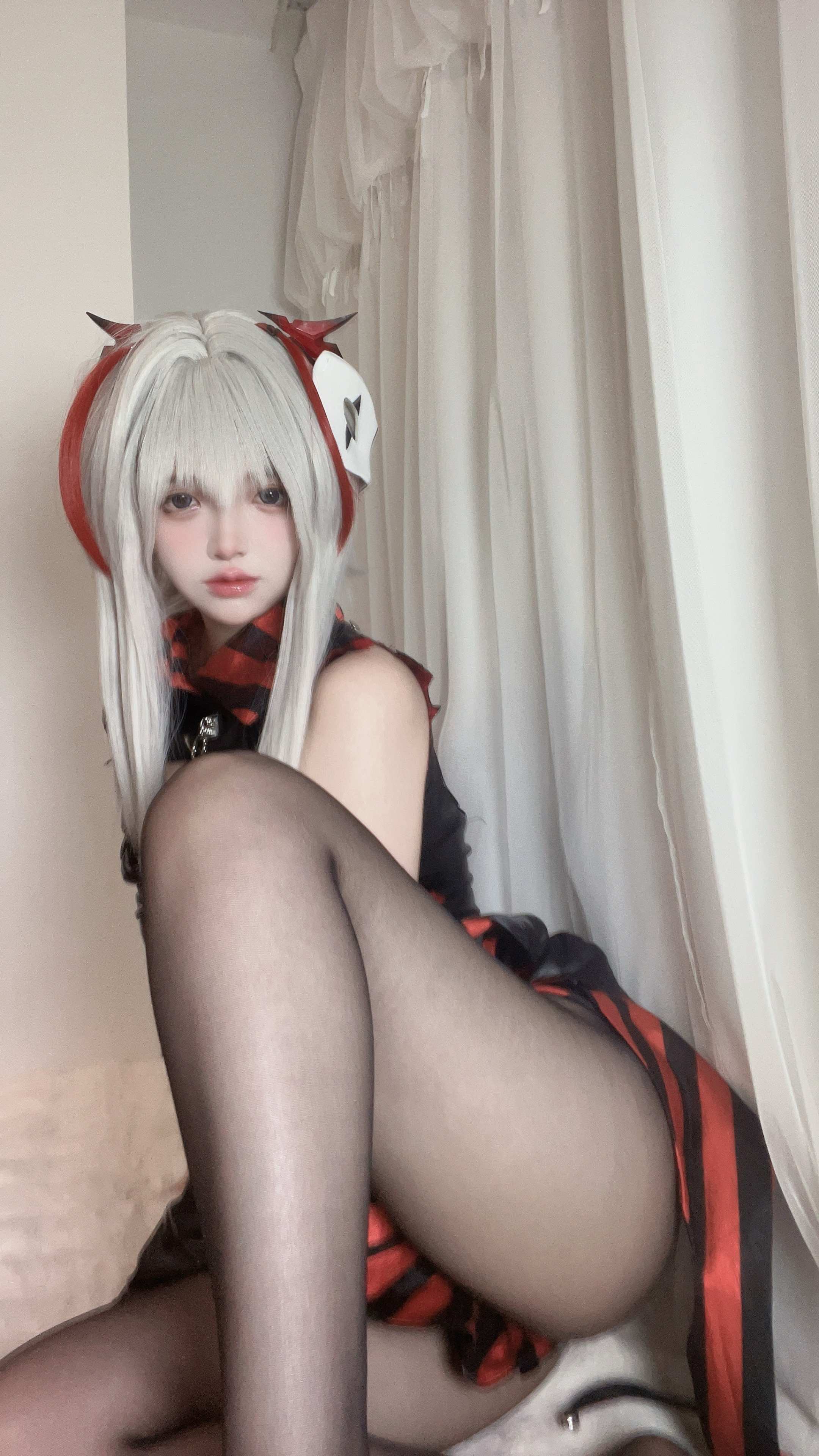 Crazy Cat ss Fantia Tháng 1 2024 Tất Đen 79P
