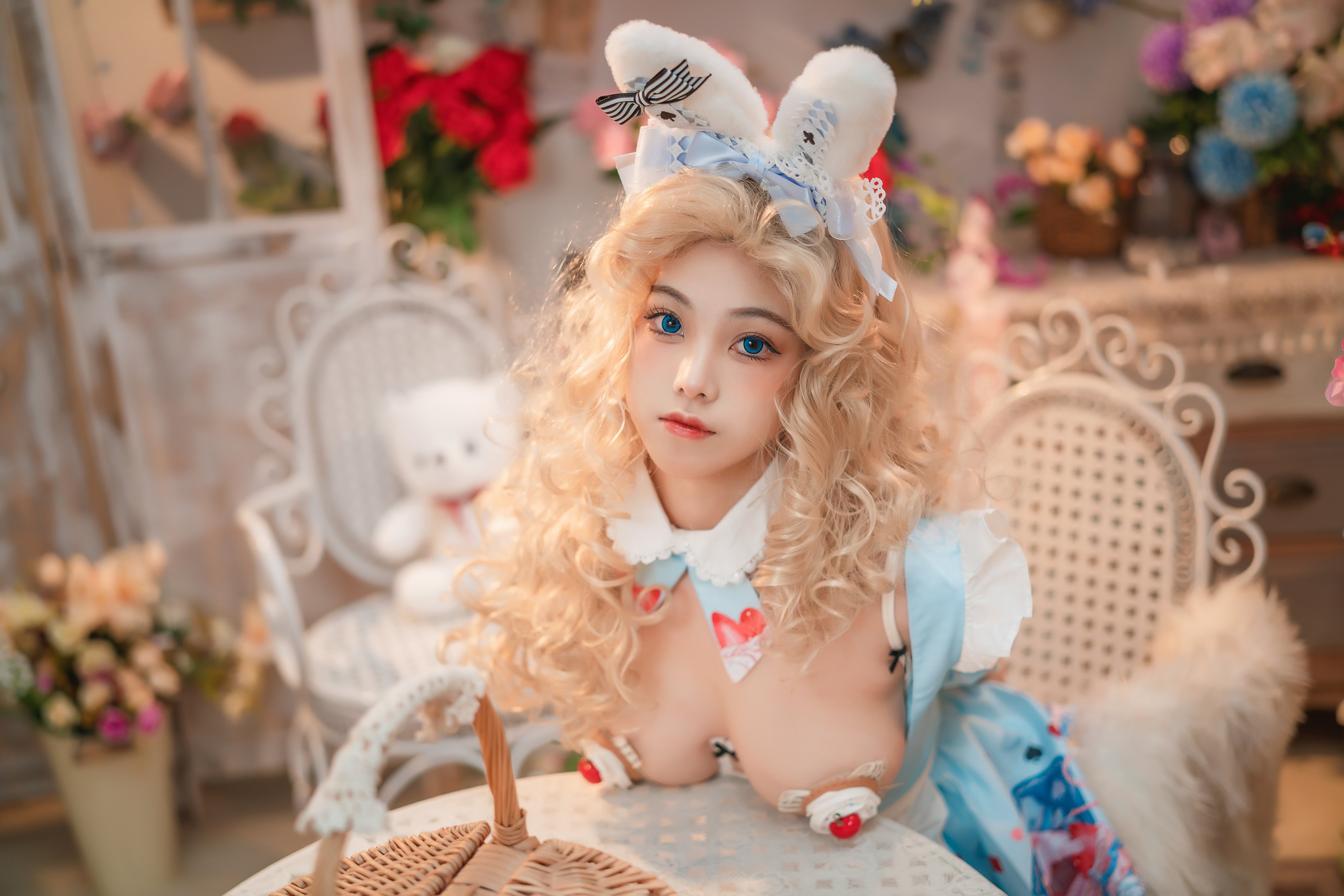 Mizhi Mao Qiu - Alice's Adventures in Wonderland