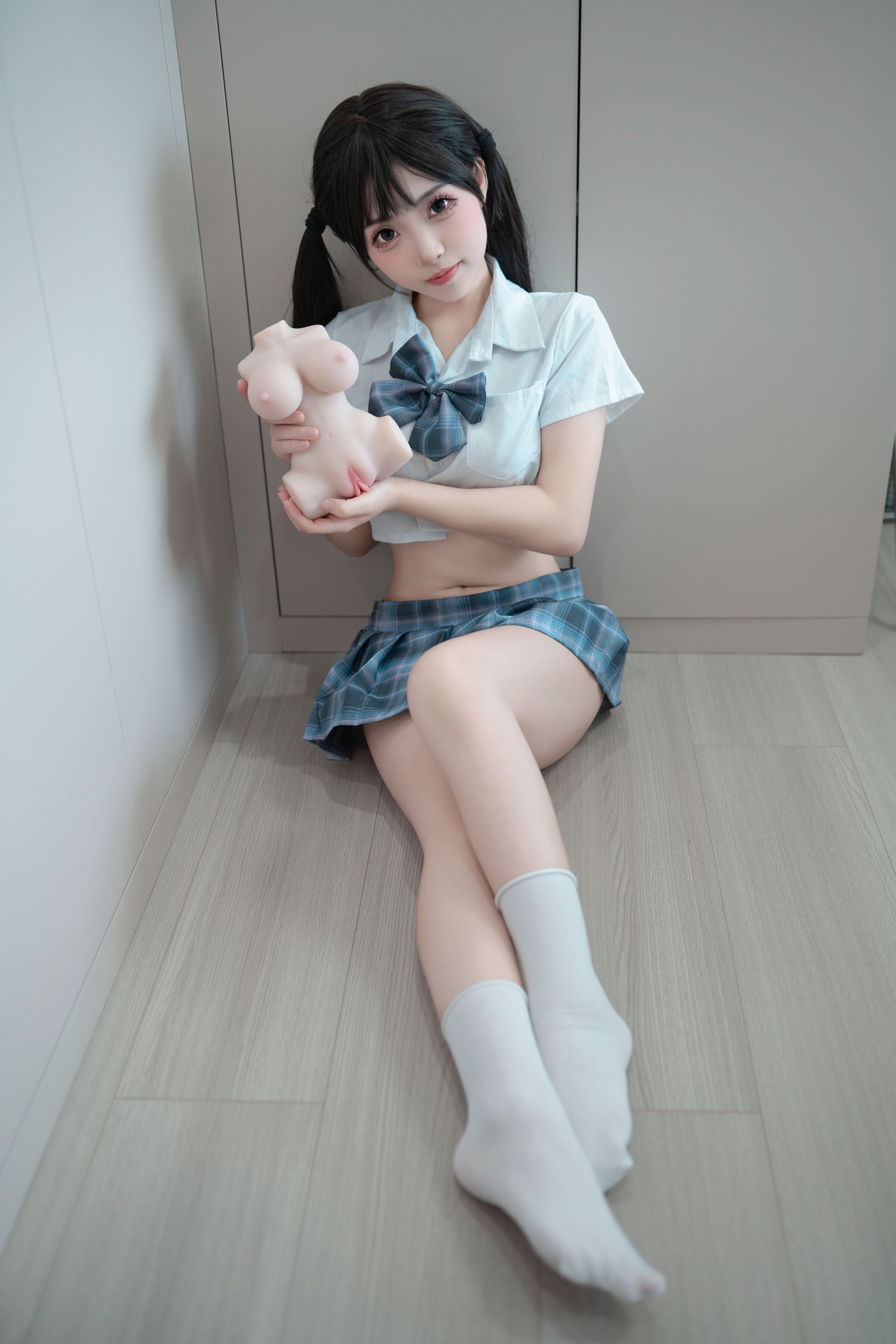 Bangni Bonnie Bộ Video Gia Có Em Gái 671V