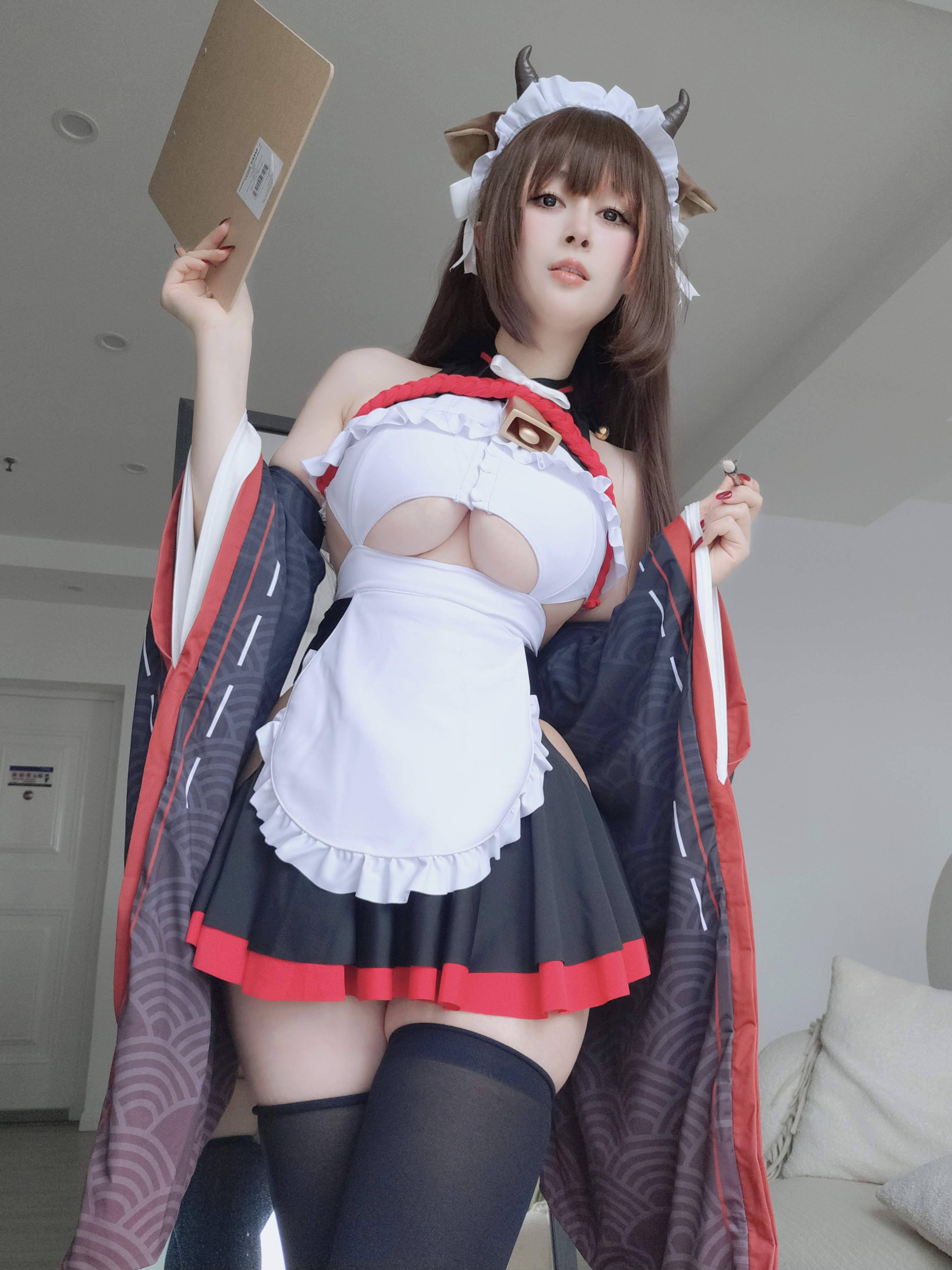 白銀81 - アズールレーン 樫野 88P1V