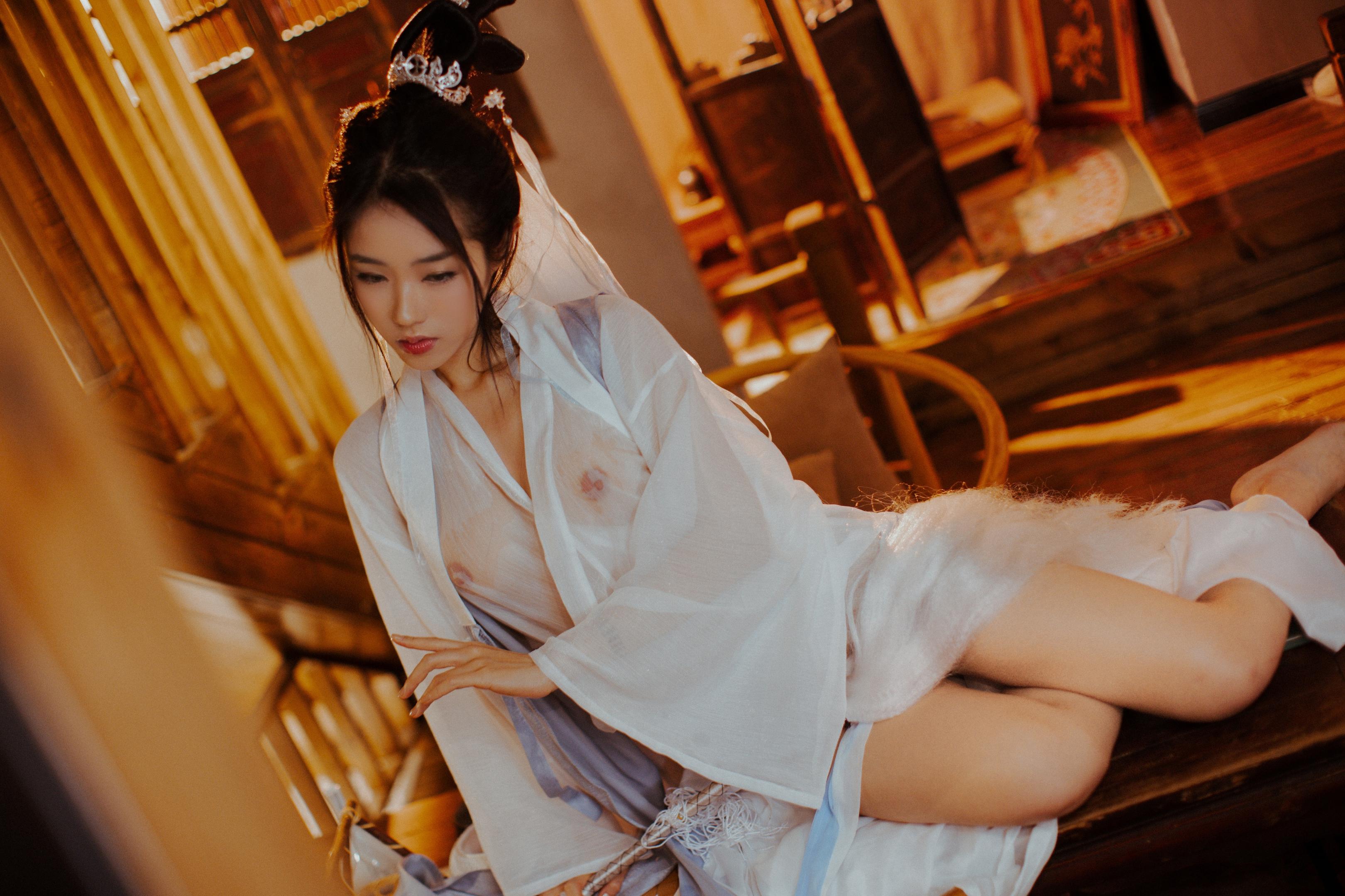 钛合金TiTi - Cuộc sống vô hồn 84P